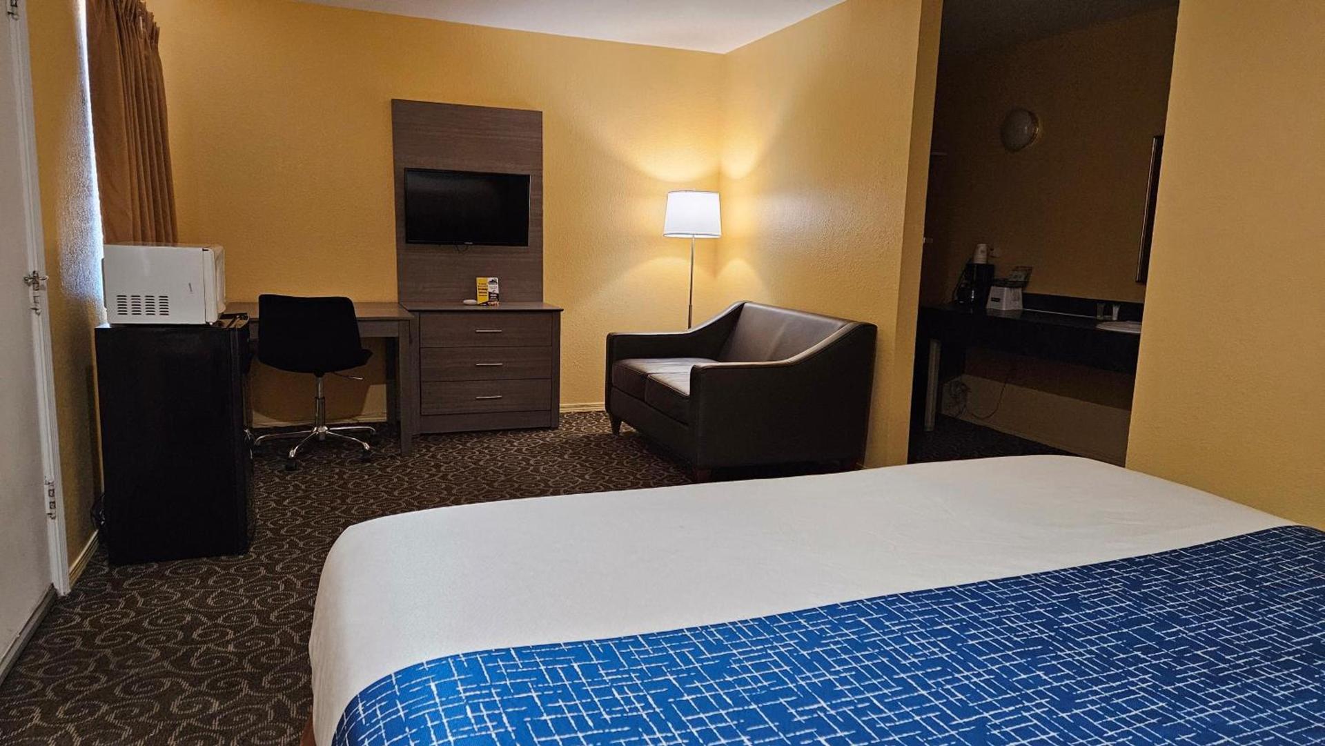 Travelodge by Wyndham Wenatchee photo 33