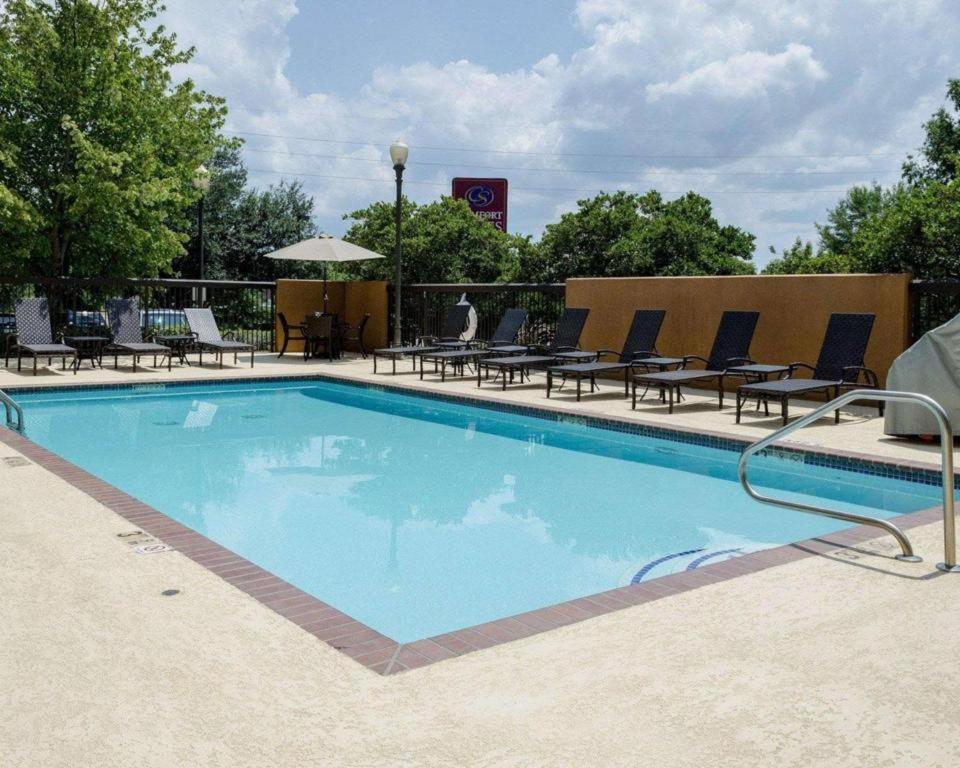 Comfort Suites photo 3