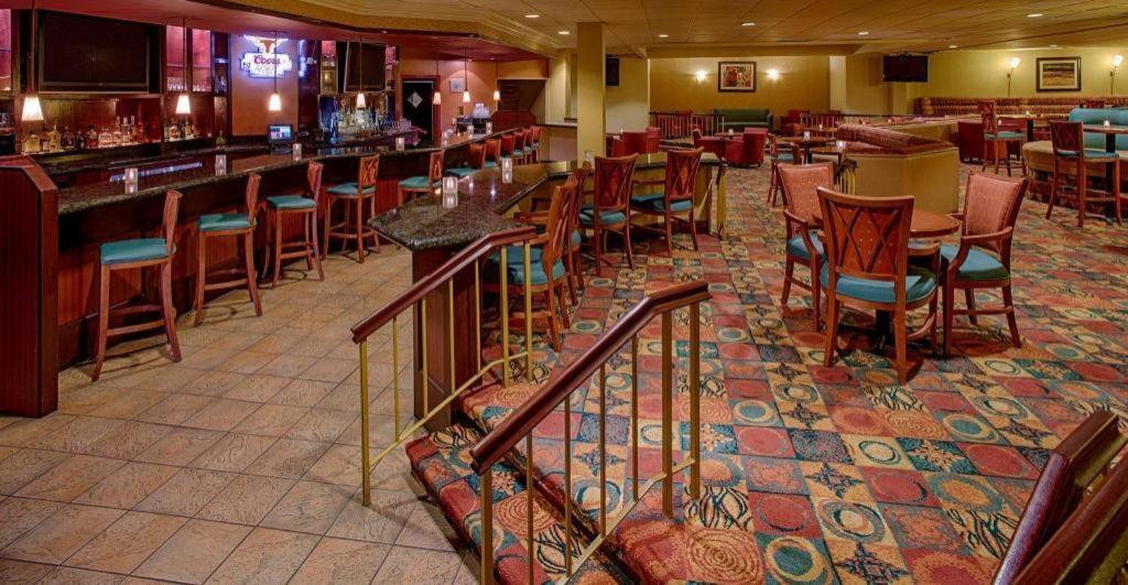Radisson Hotel Austin - University photo 11