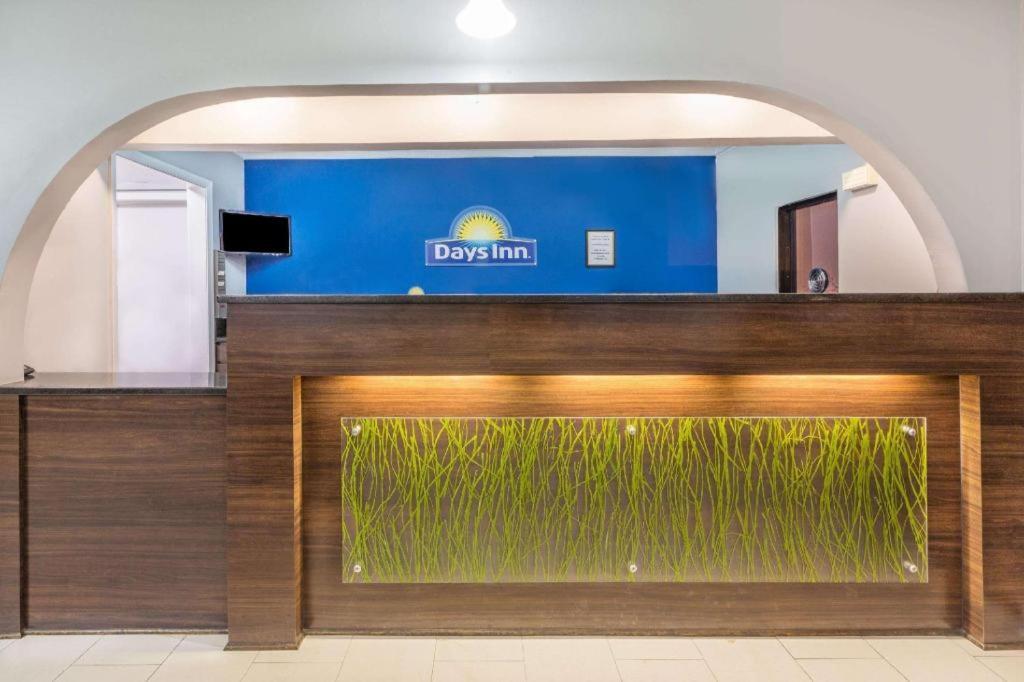 Days Inn by Wyndham Rayville photo 4