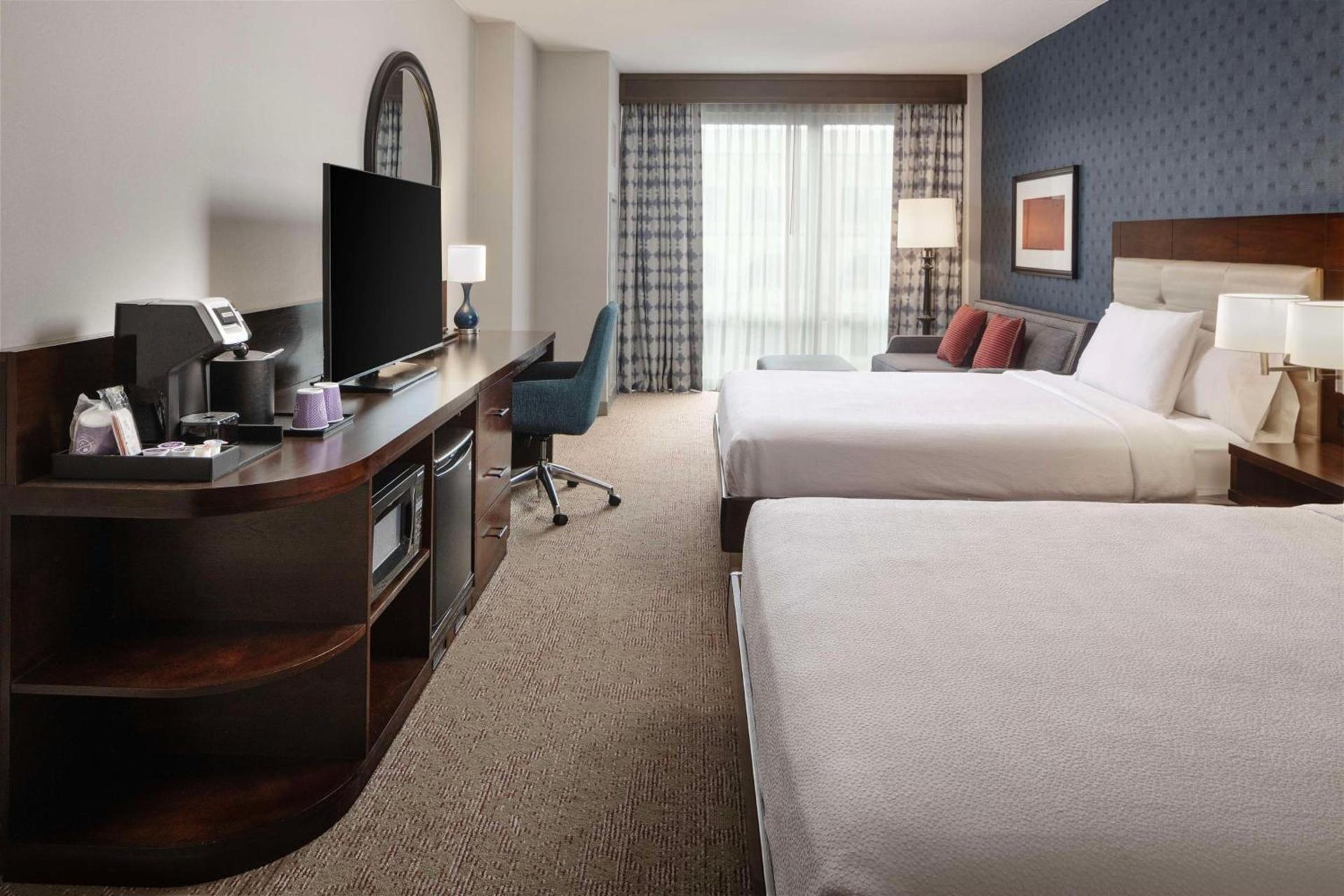Hilton Garden Inn Washington DC/Georgetown Area photo 27