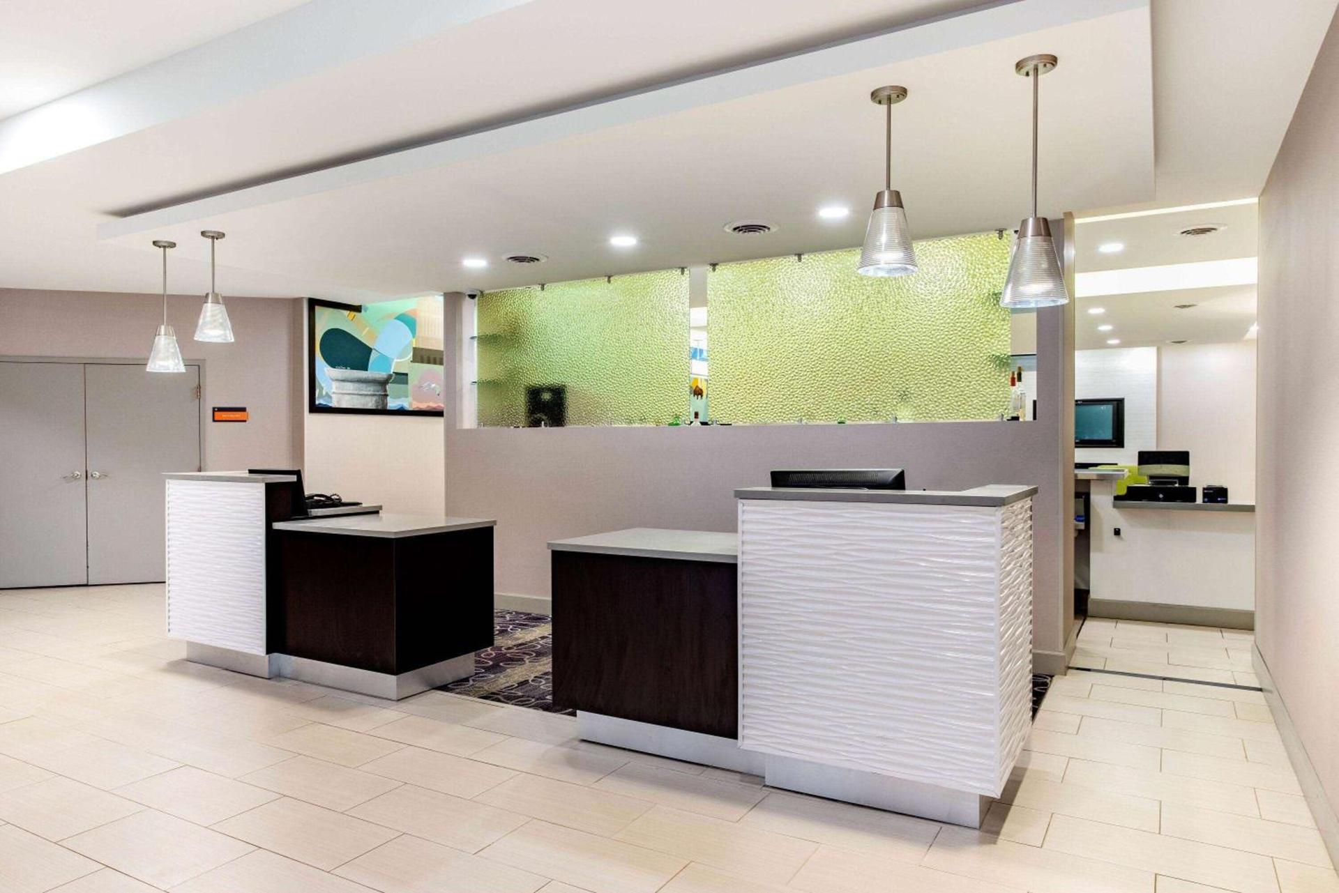 La Quinta by Wyndham Indianapolis South photo 6