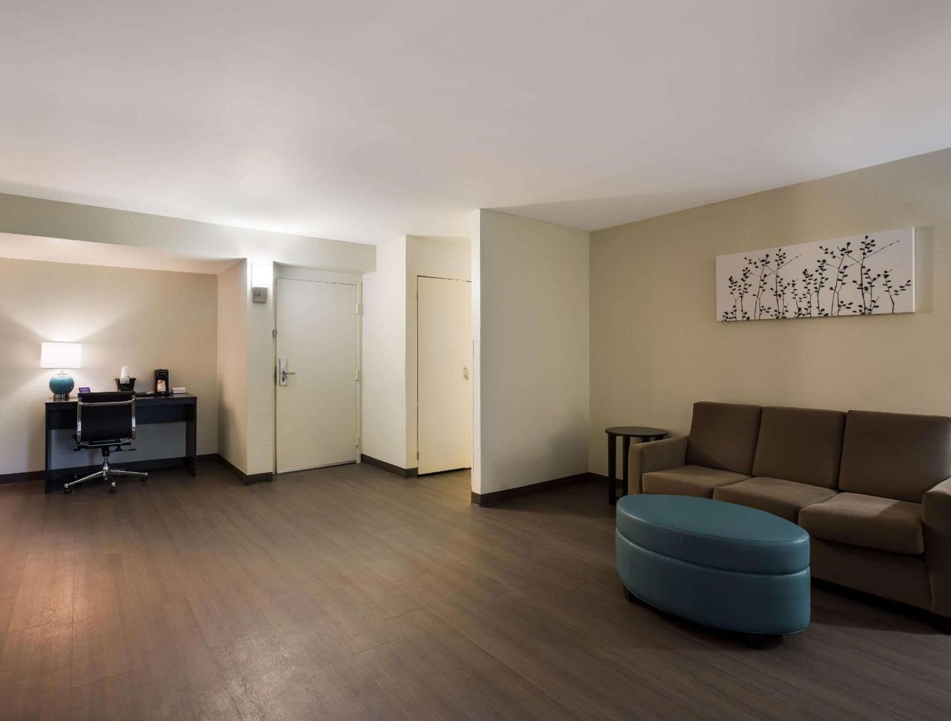 Sleep Inn Savannah Midtown photo 30