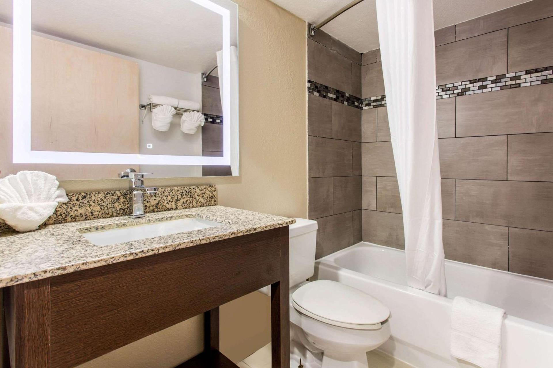 Quality Inn & Suites Myrtle Beach near Outlets photo 31