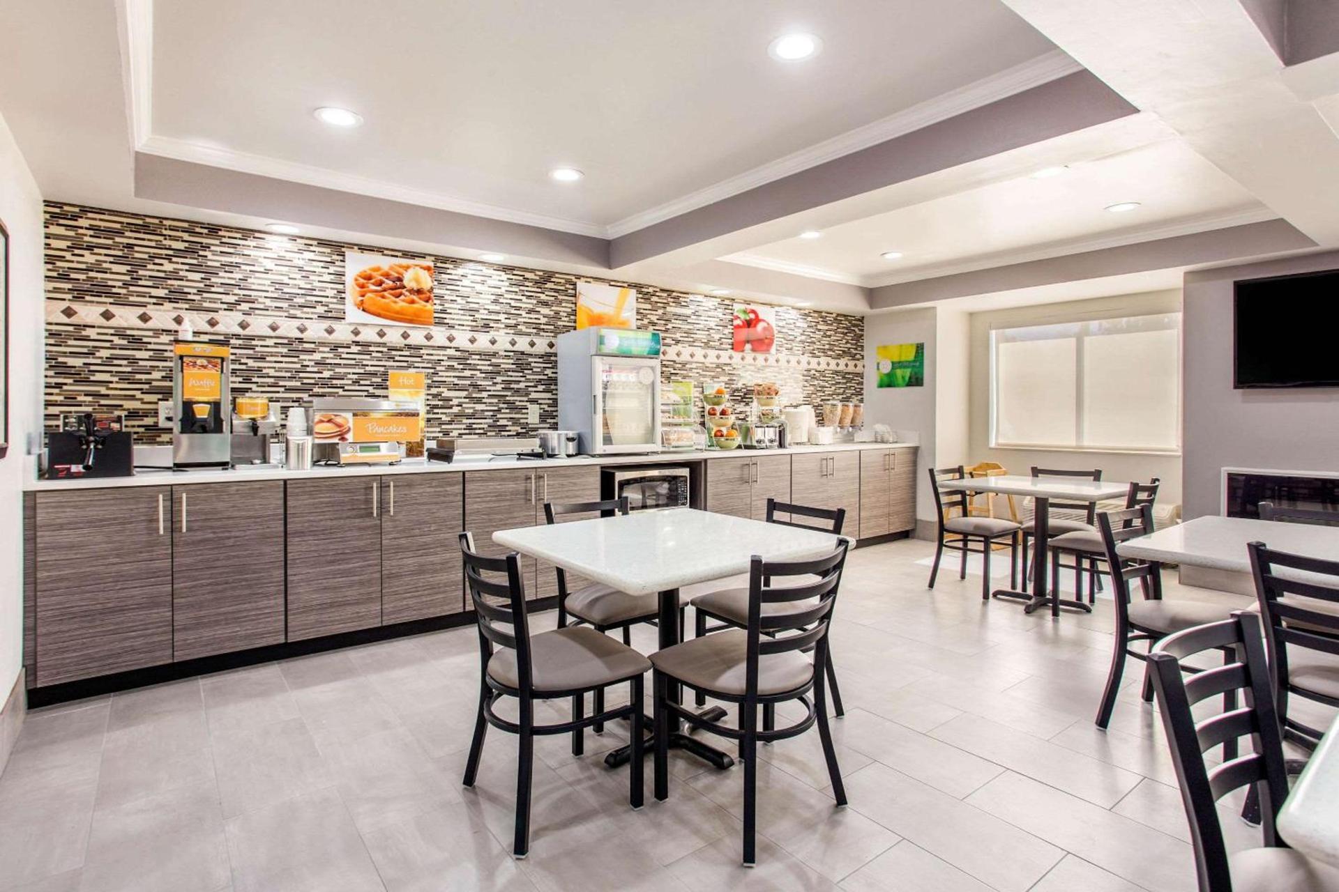 Quality Inn & Suites Myrtle Beach near Outlets photo 9
