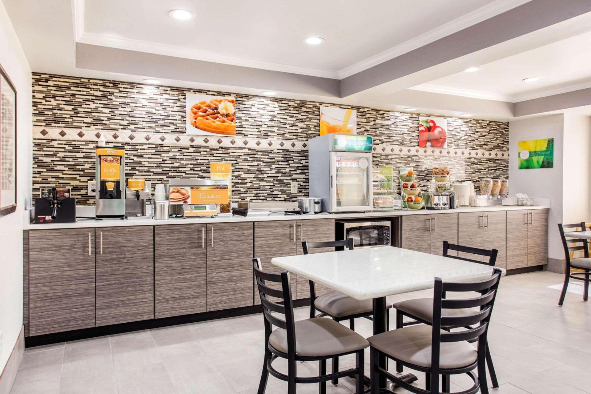 Quality Inn & Suites Myrtle Beach near Outlets photo 10