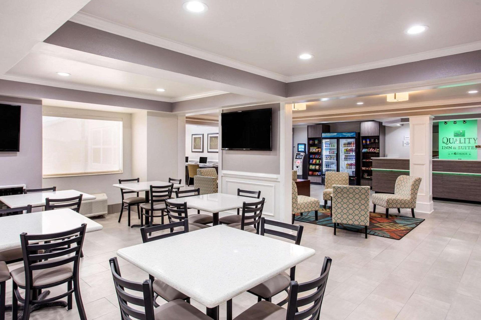 Quality Inn & Suites Myrtle Beach near Outlets photo 12