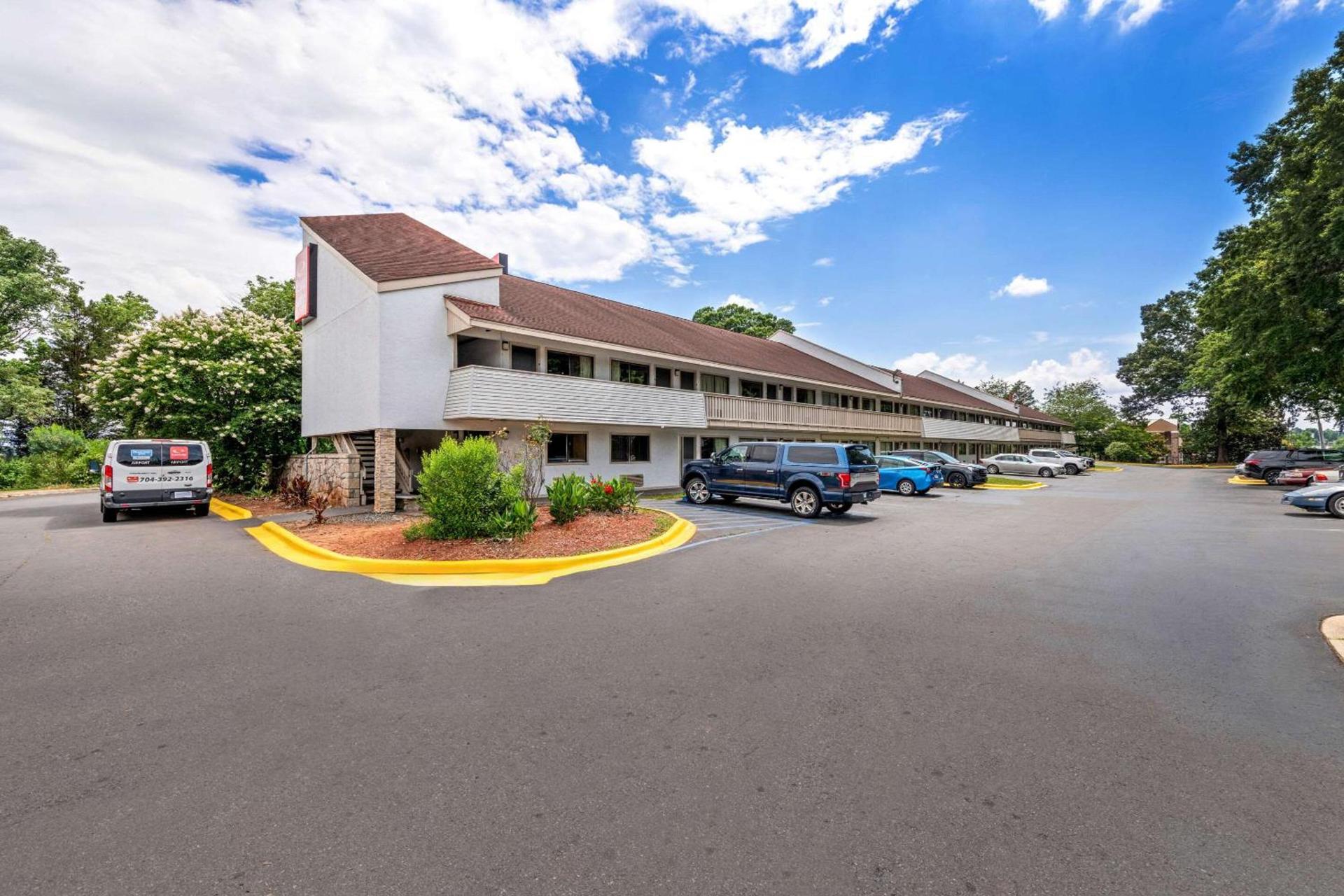 Econo Lodge Charlotte Airport photo 3