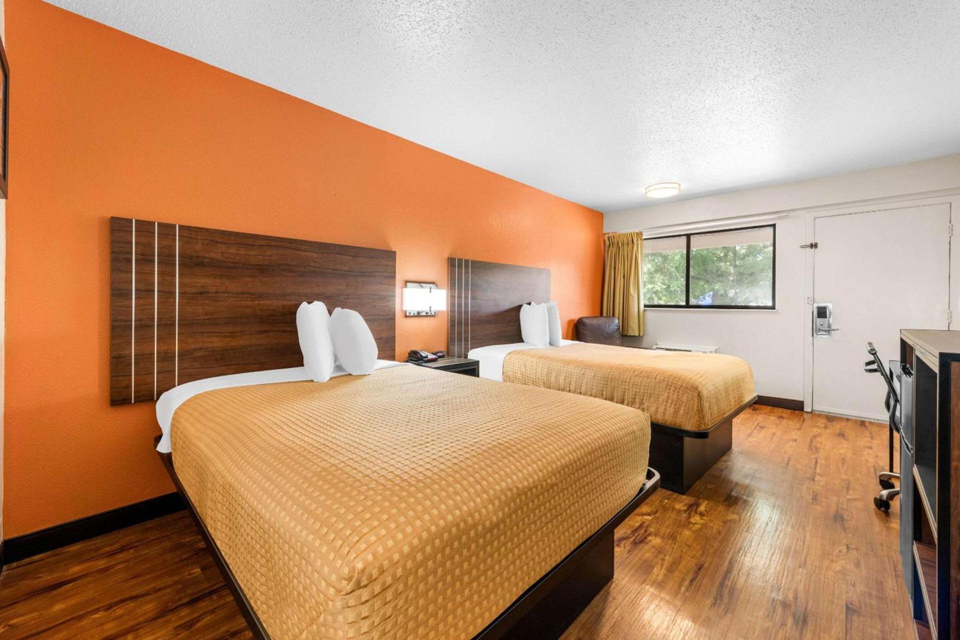 Econo Lodge Charlotte Airport photo 14