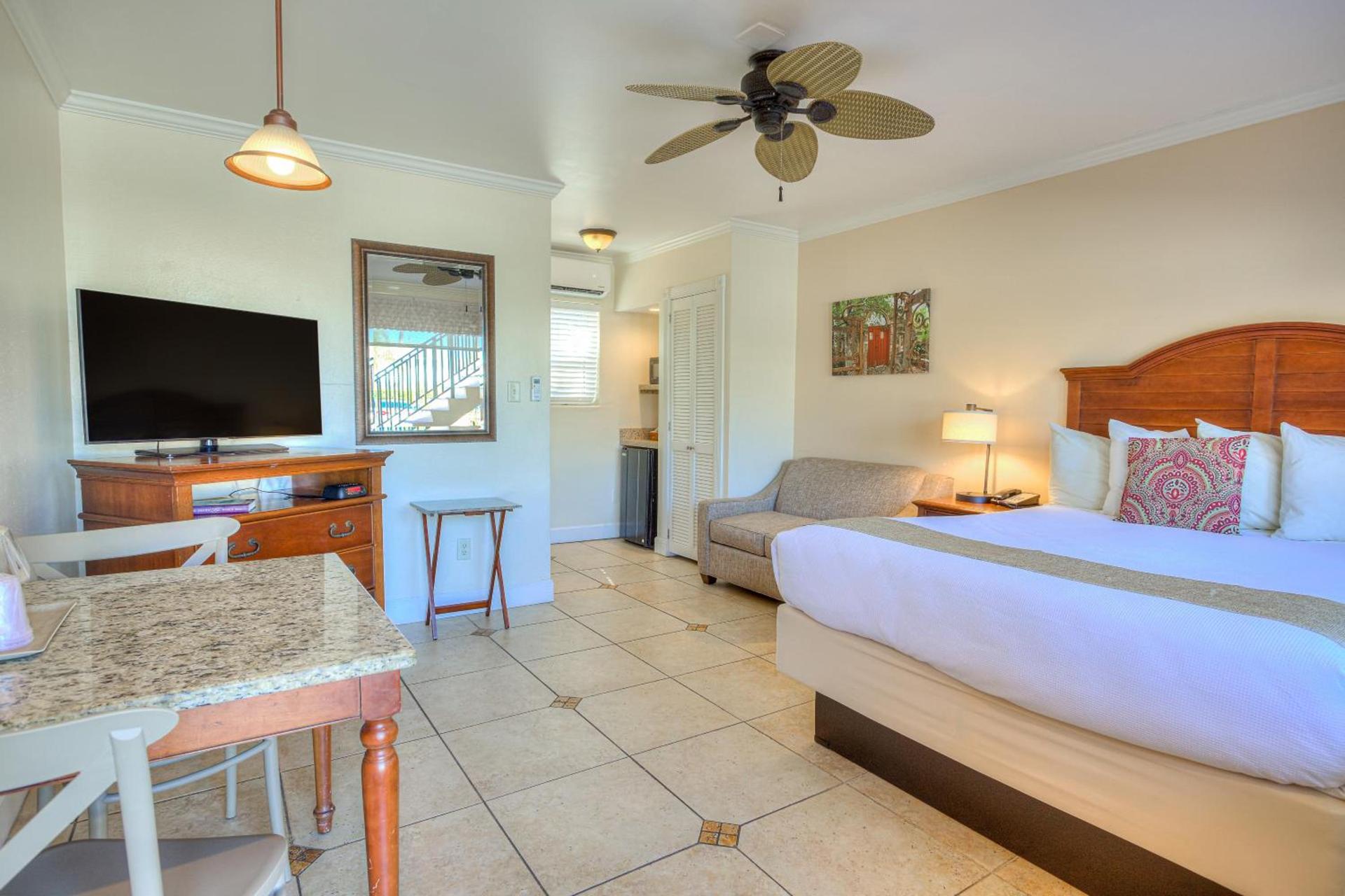 La Fiesta Ocean Inn & Suites photo 43