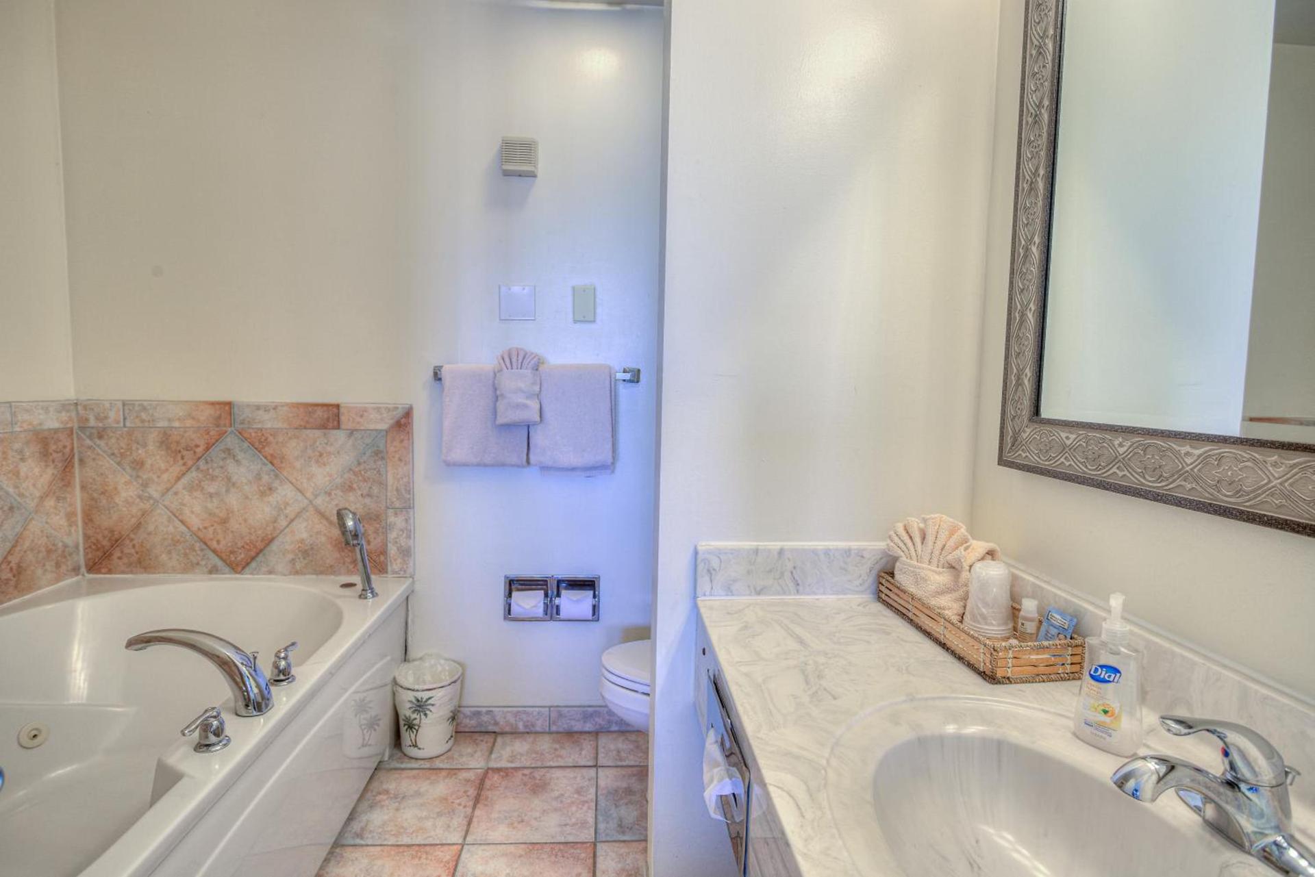 La Fiesta Ocean Inn & Suites photo 60