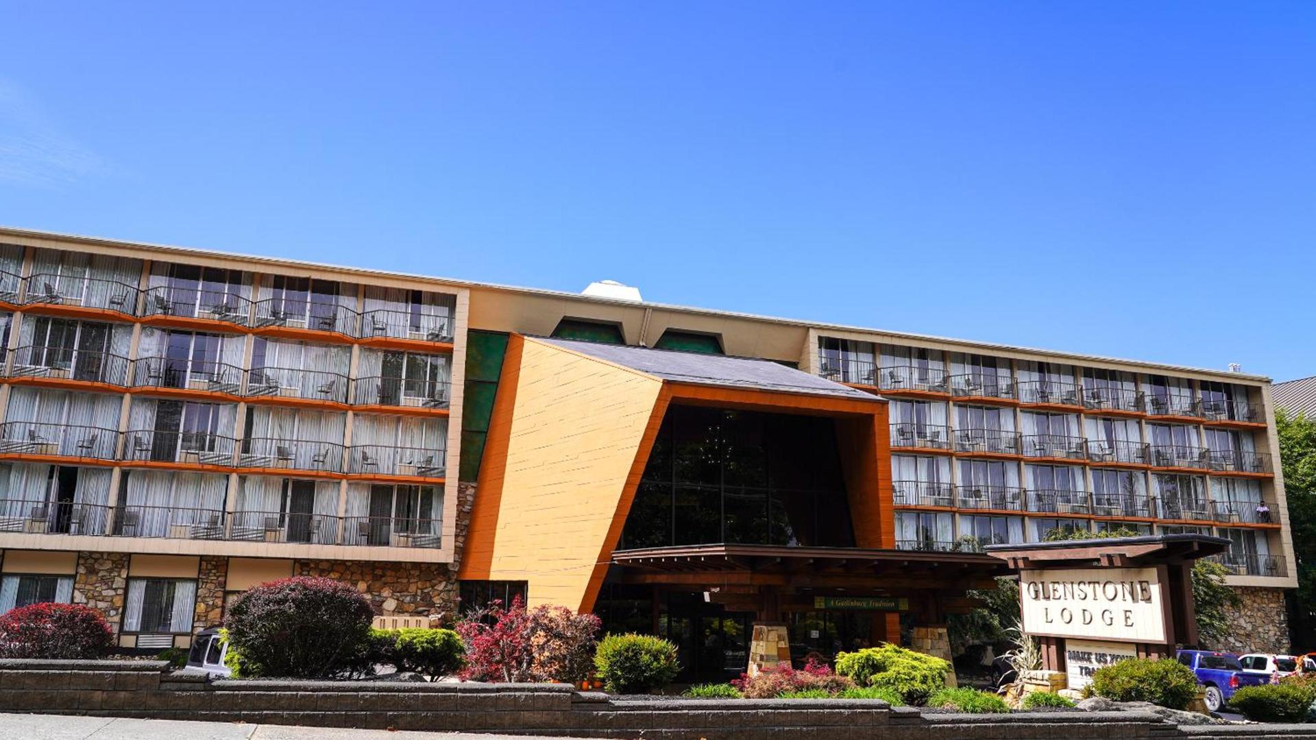 Glenstone Lodge photo 1
