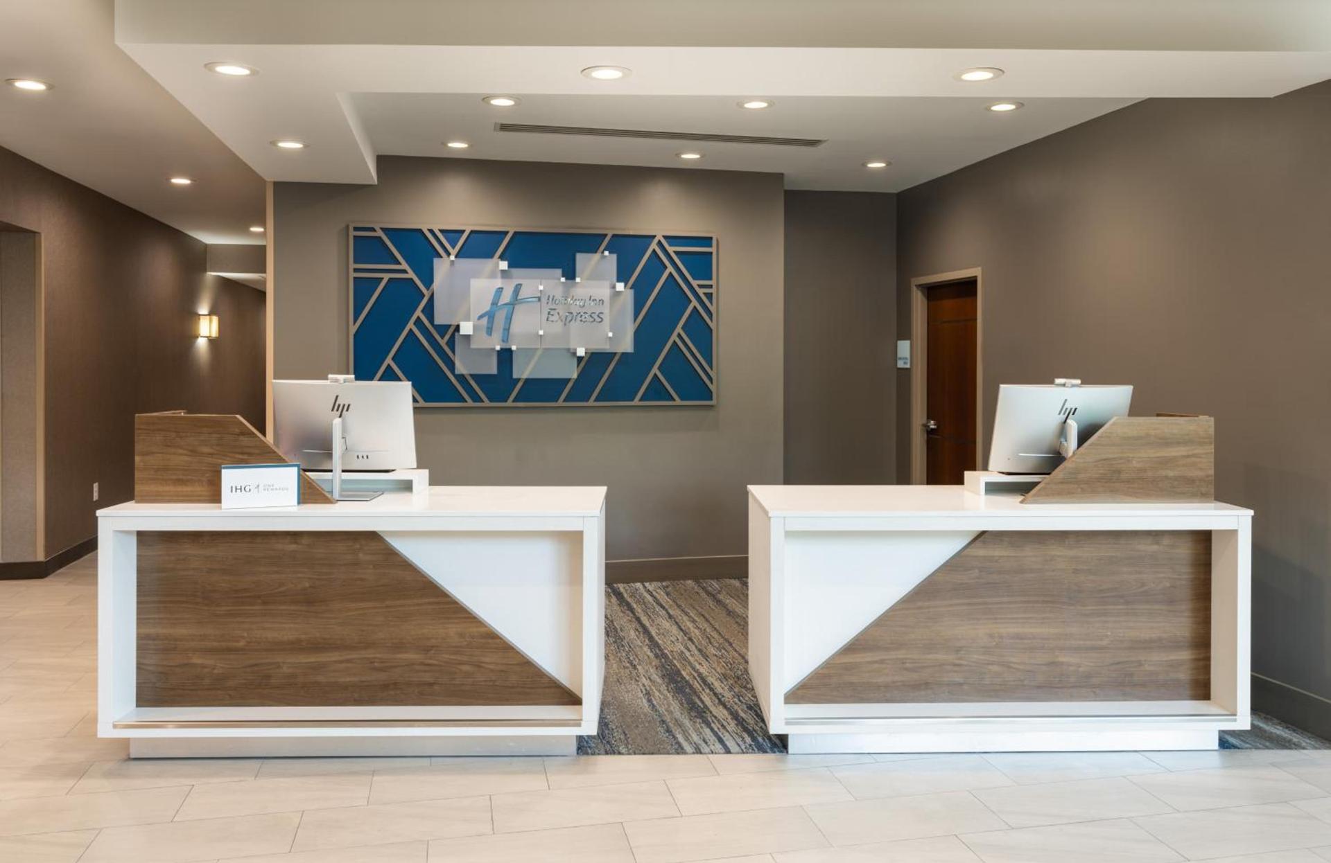 Holiday Inn Express Miami Airport-Blue Lagoon Area by IHG photo 4