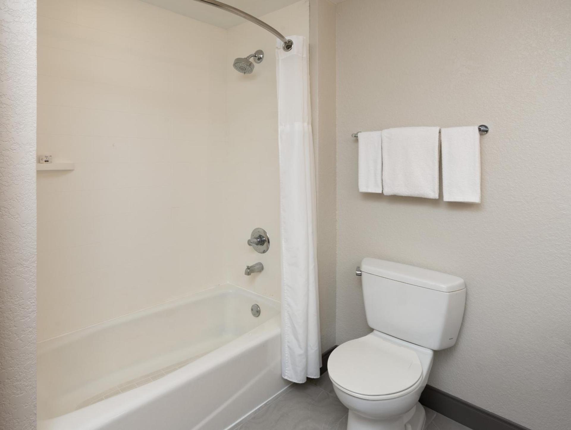Holiday Inn Express Miami Airport-Blue Lagoon Area by IHG photo 61