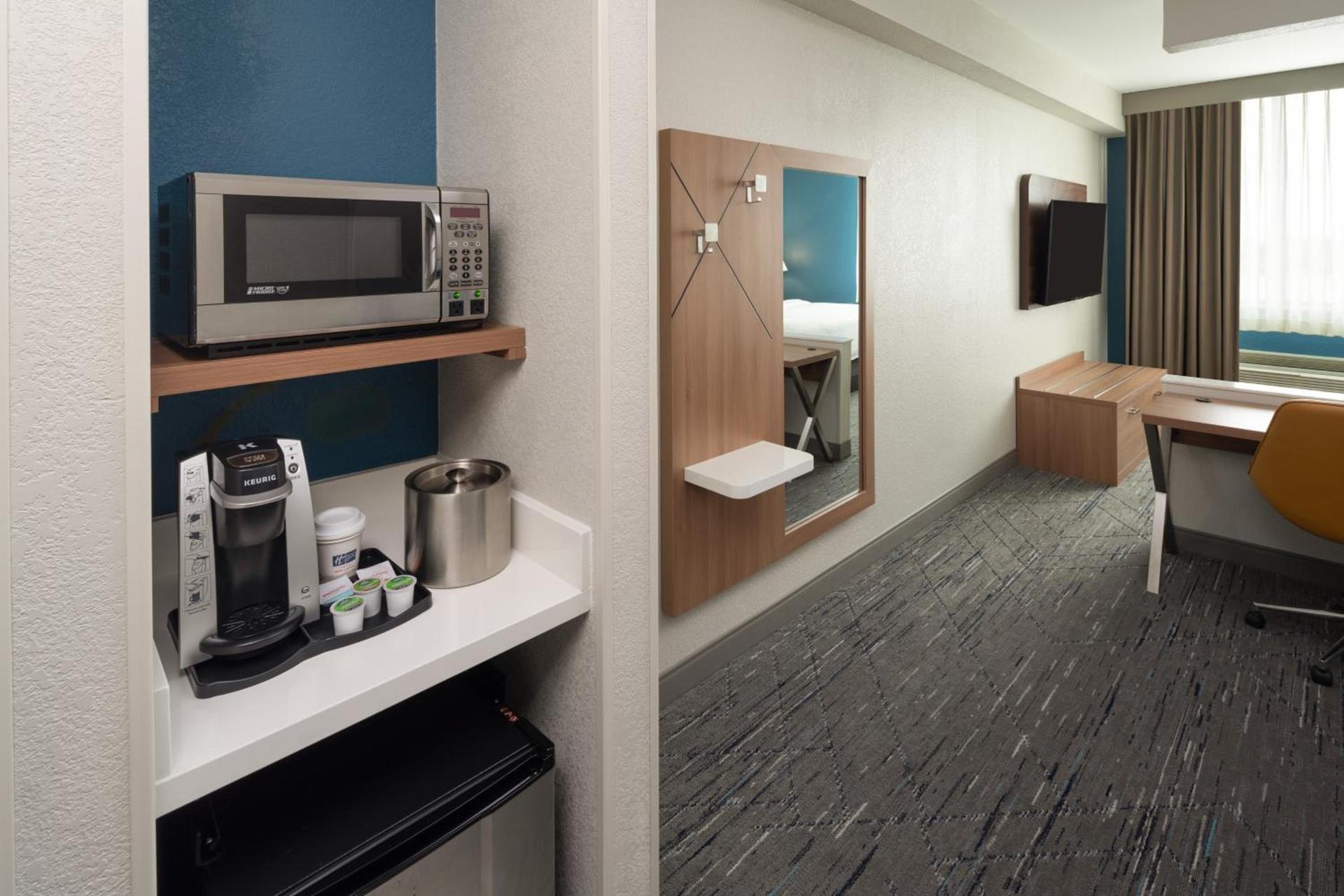 Holiday Inn Express Miami Airport-Blue Lagoon Area by IHG photo 16