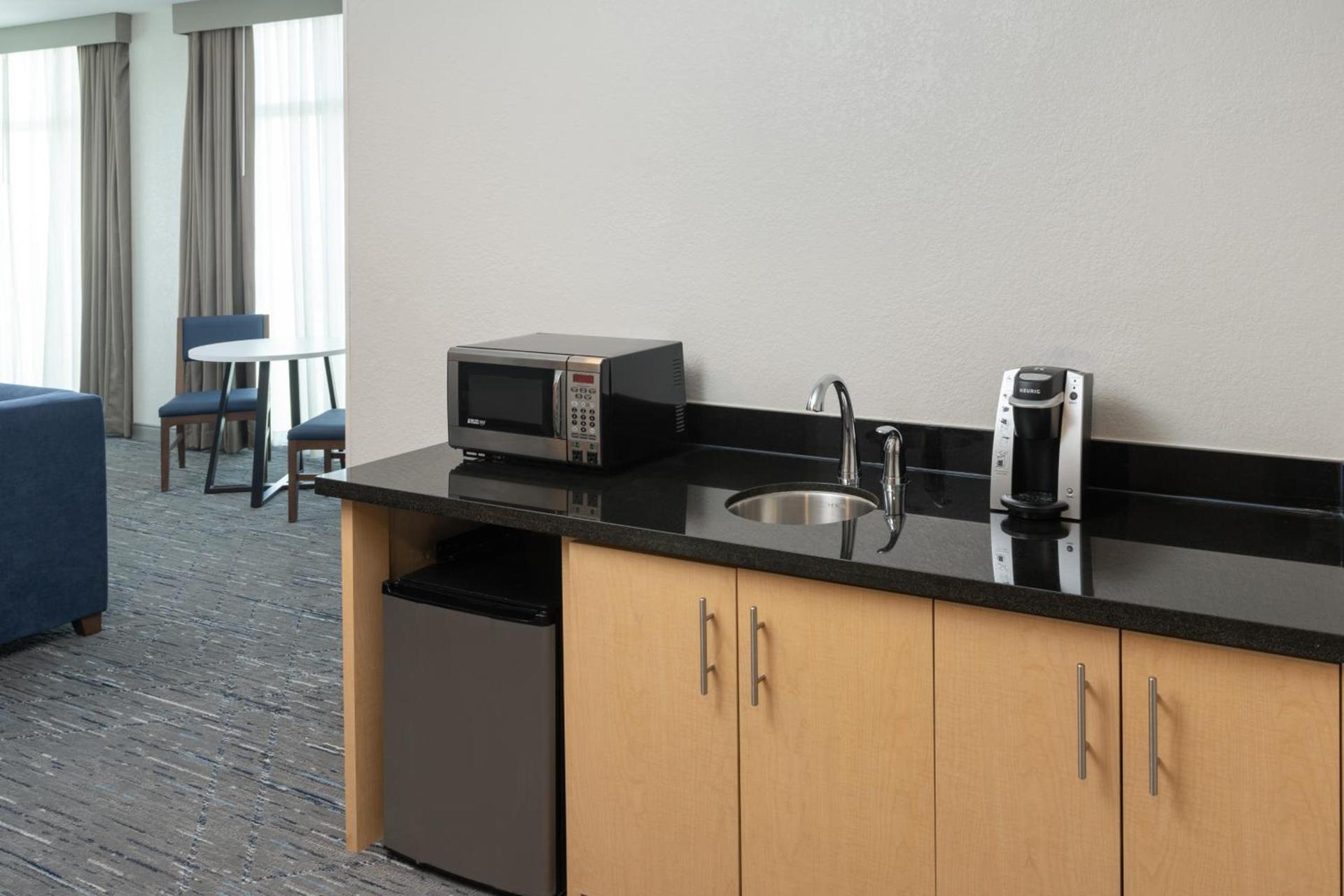 Holiday Inn Express Miami Airport-Blue Lagoon Area by IHG photo 19