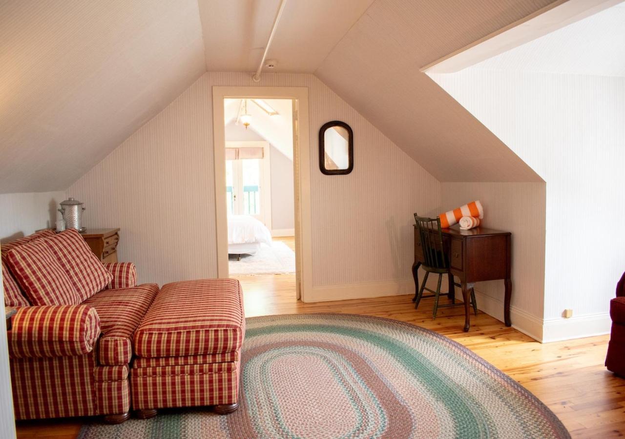 Apple Tree Inn photo 14