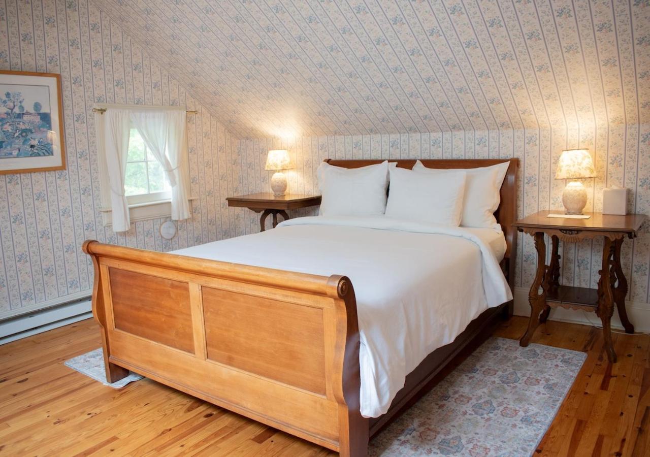 Apple Tree Inn photo 12