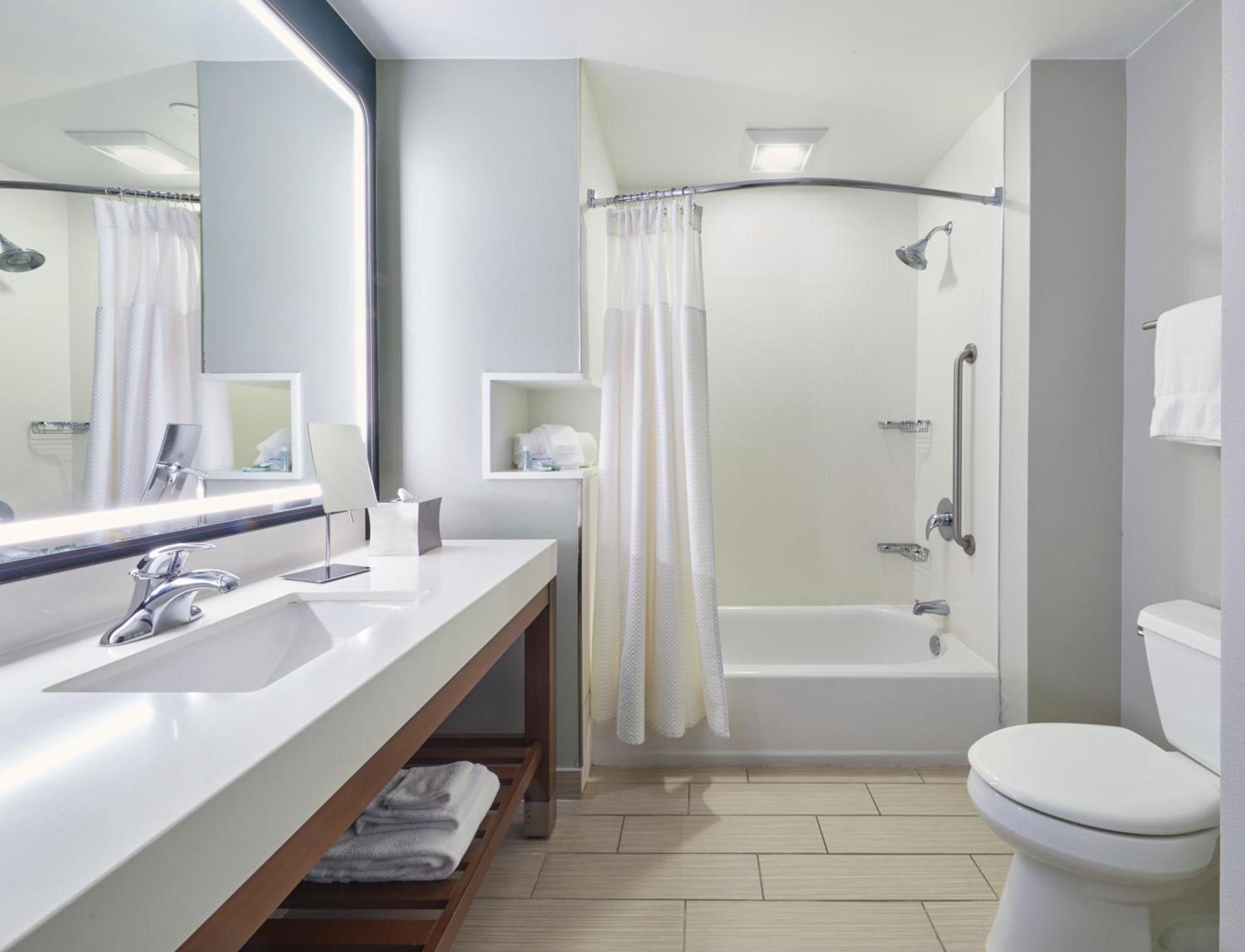Courtyard by Marriott Oahu North Shore - No Resort Fee photo 9