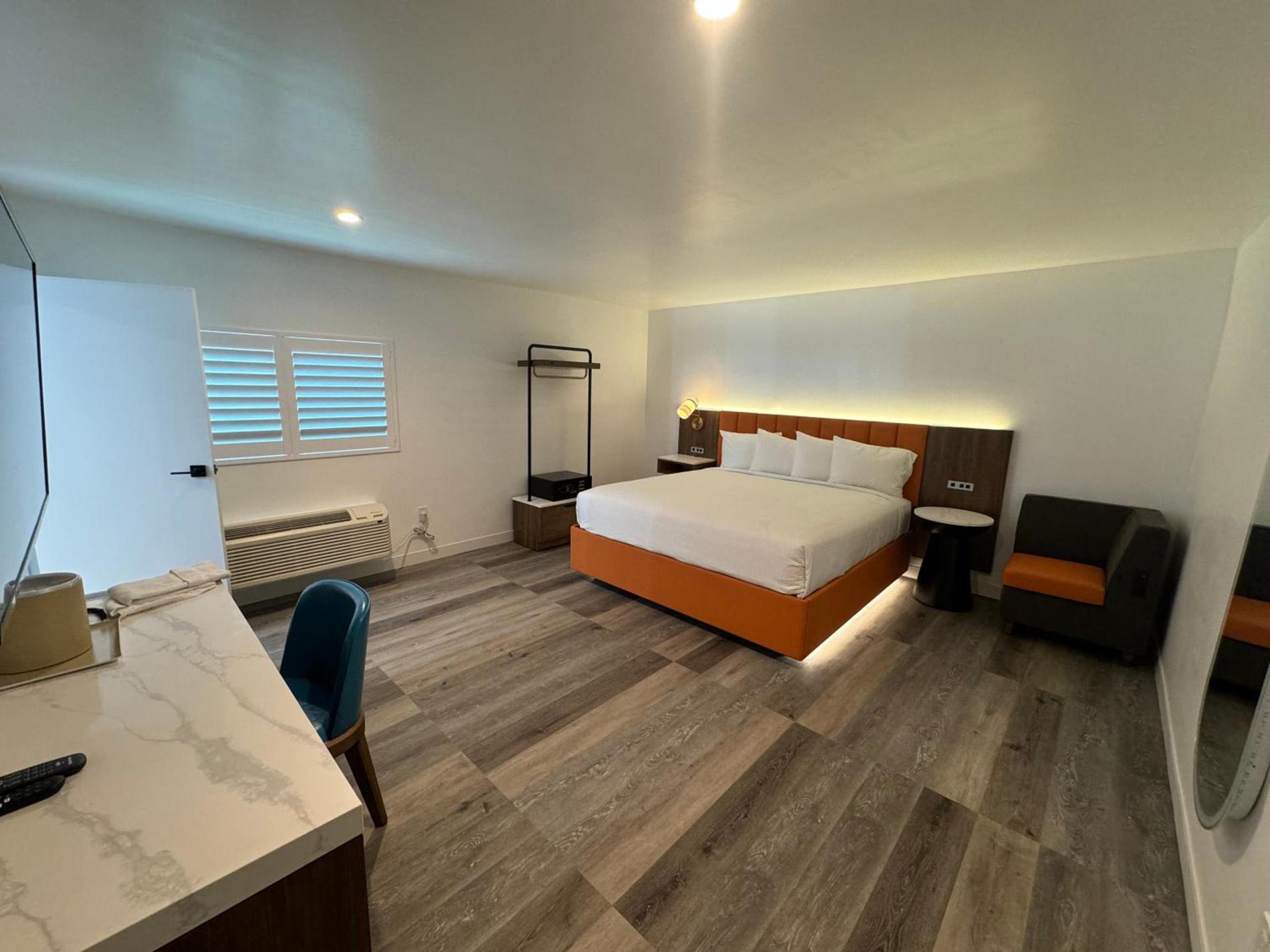 Hotel Rudra - Hollywood photo 2