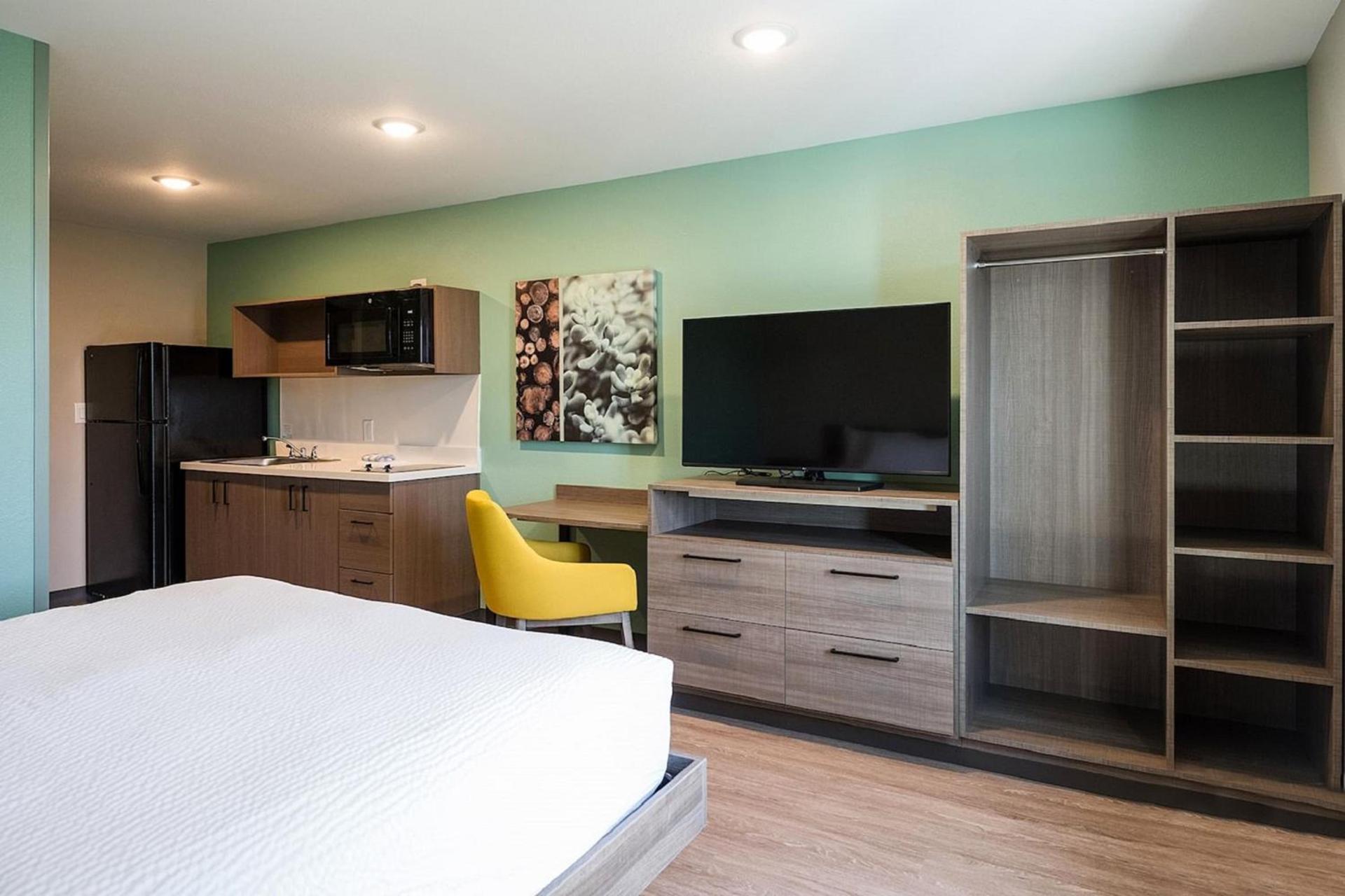 ECHO Suites Extended Stay by Wyndham Spartanburg photo 32