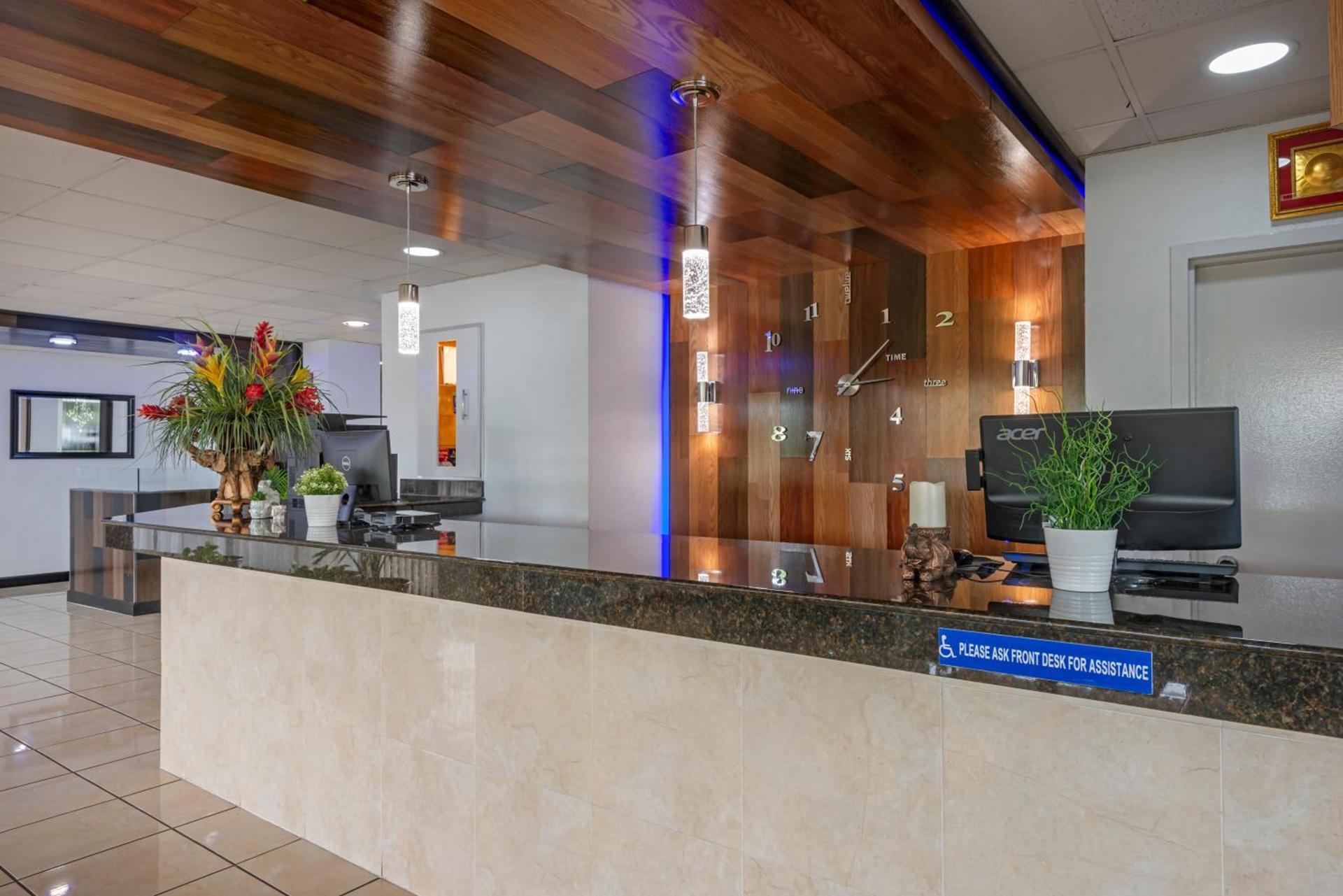 Rodeway Inn Clermont North photo 4