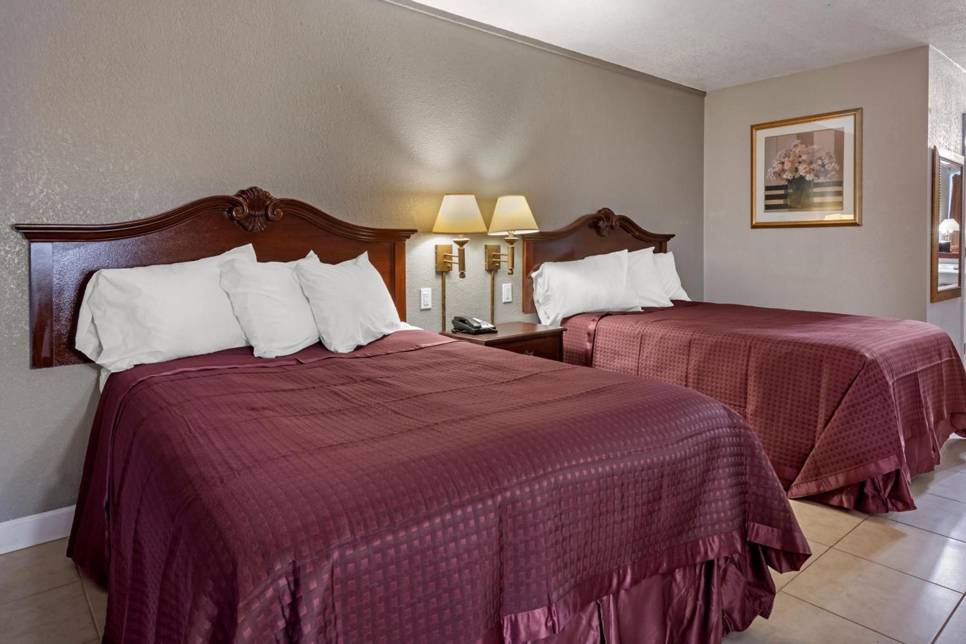 Rodeway Inn Clermont North photo 8