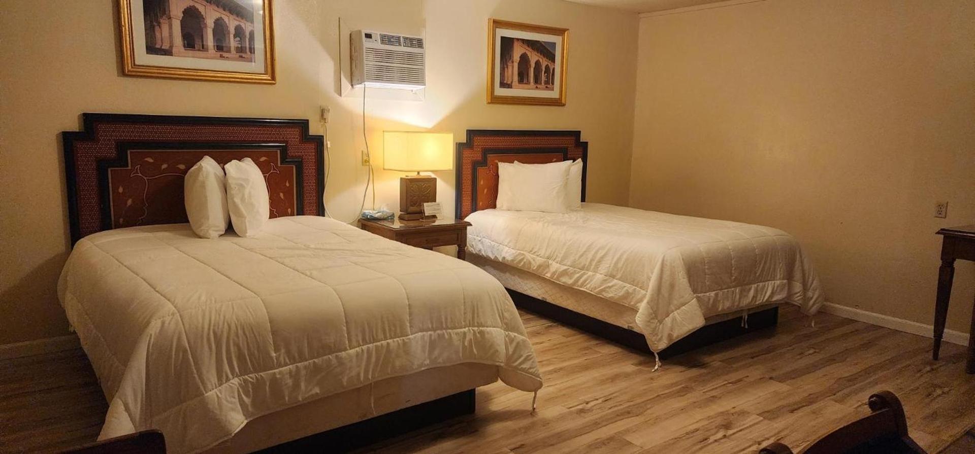 Badlands Hotel & Campground photo 4