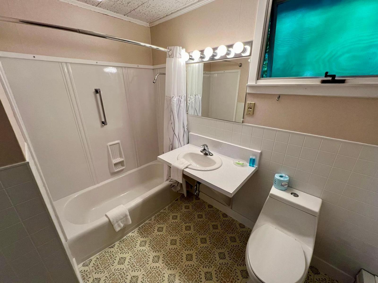 Mount Coolidge Motel photo 4