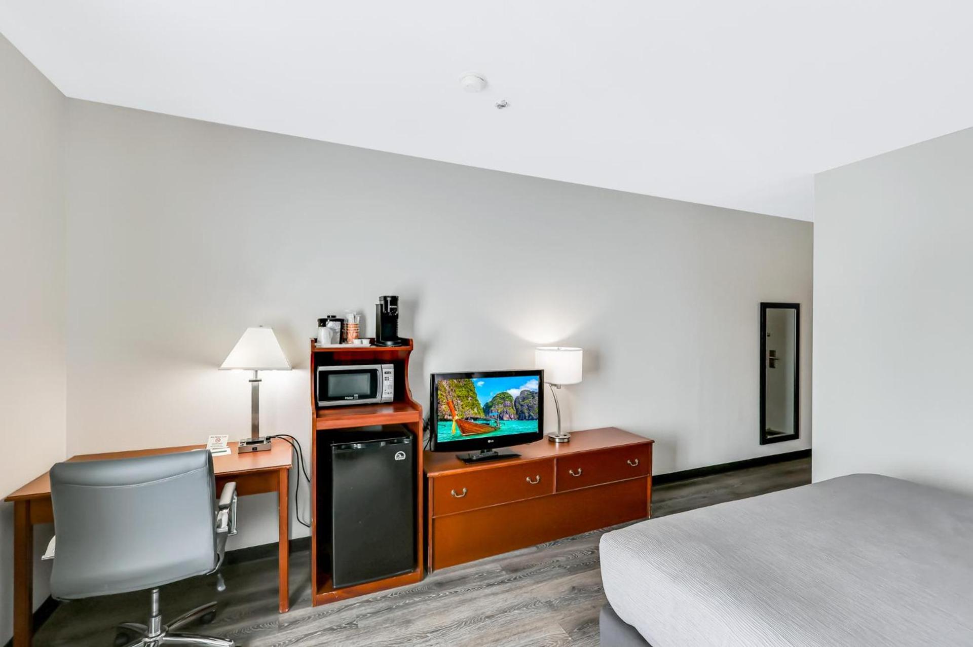 Garner Hotel Liberty Lake by IHG photo 18