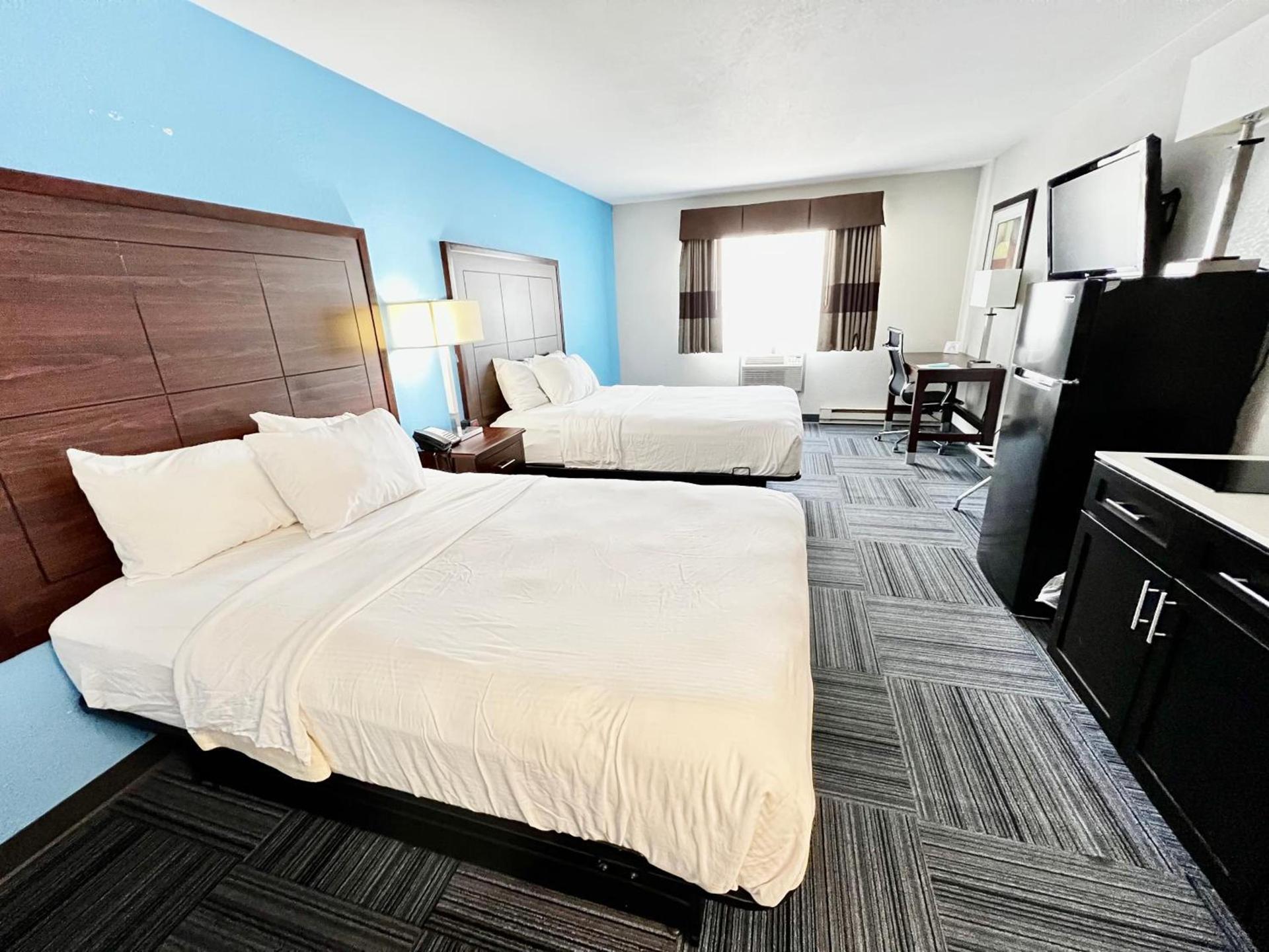 Baymont by Wyndham Marinette photo 39