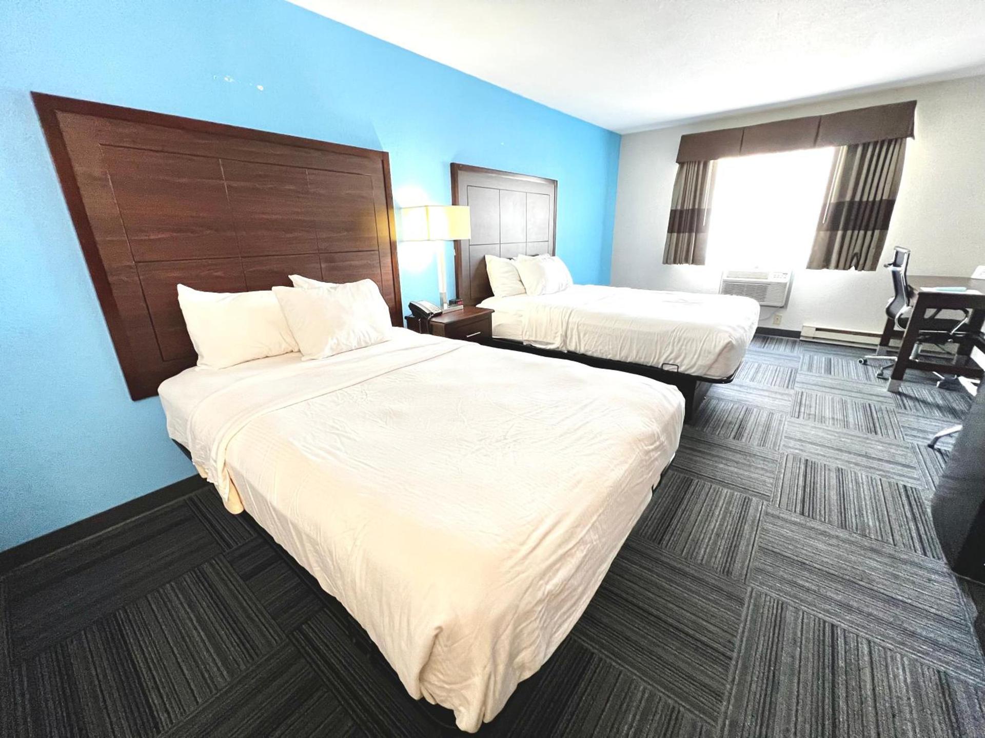 Baymont by Wyndham Marinette photo 40