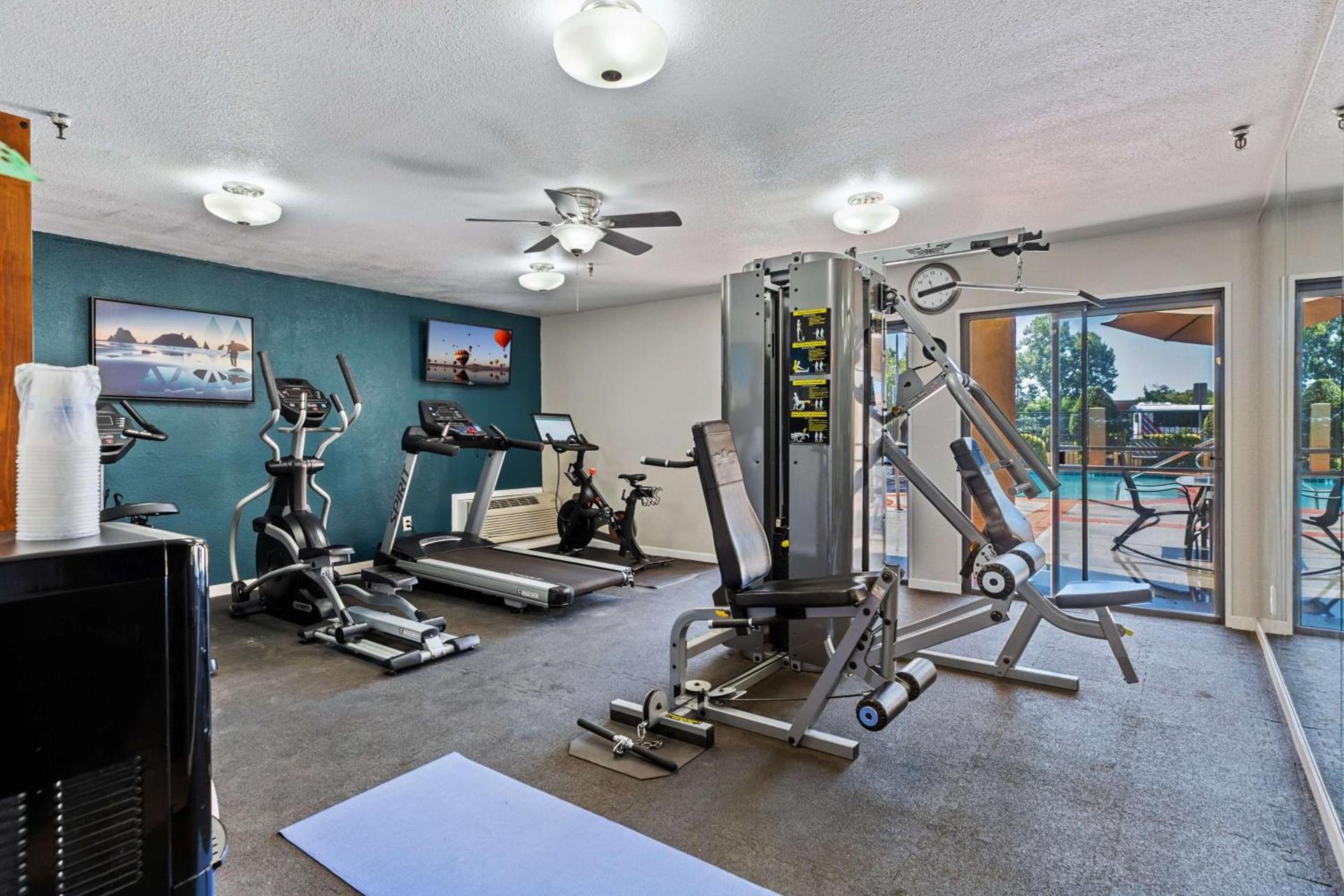 Best Western Plus Executive Inn & Suites photo 7