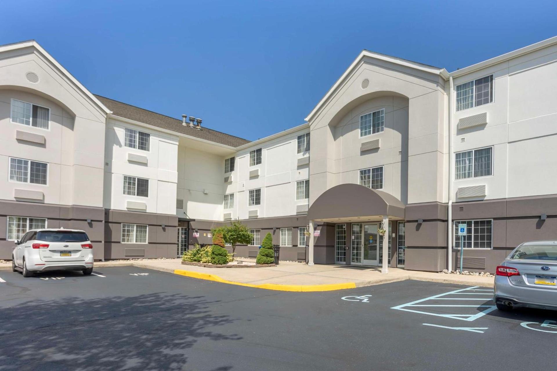 Executive Residency by Best Western Philadelphia-Willow Grove photo 10