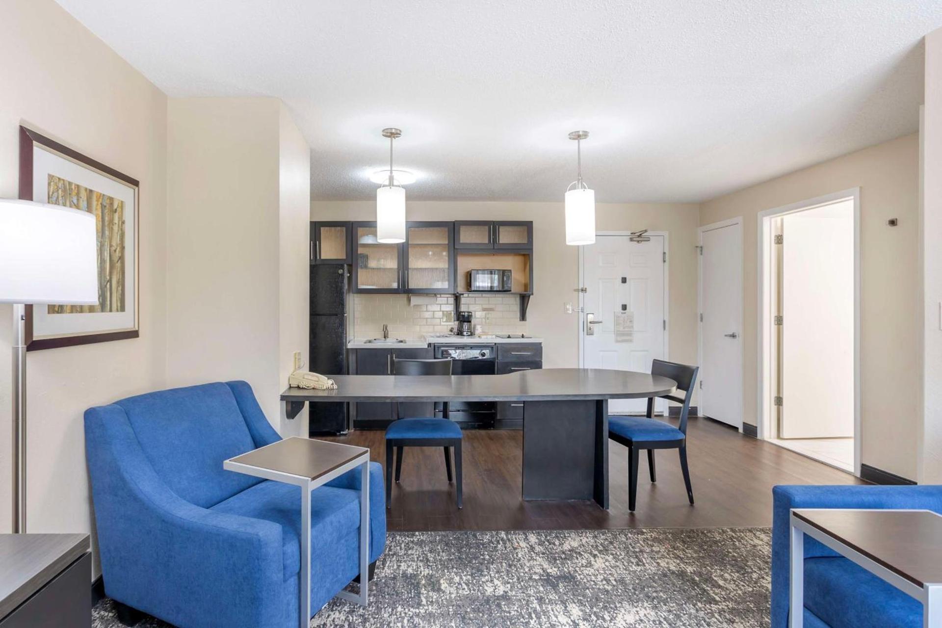 Executive Residency by Best Western Philadelphia-Willow Grove photo 12