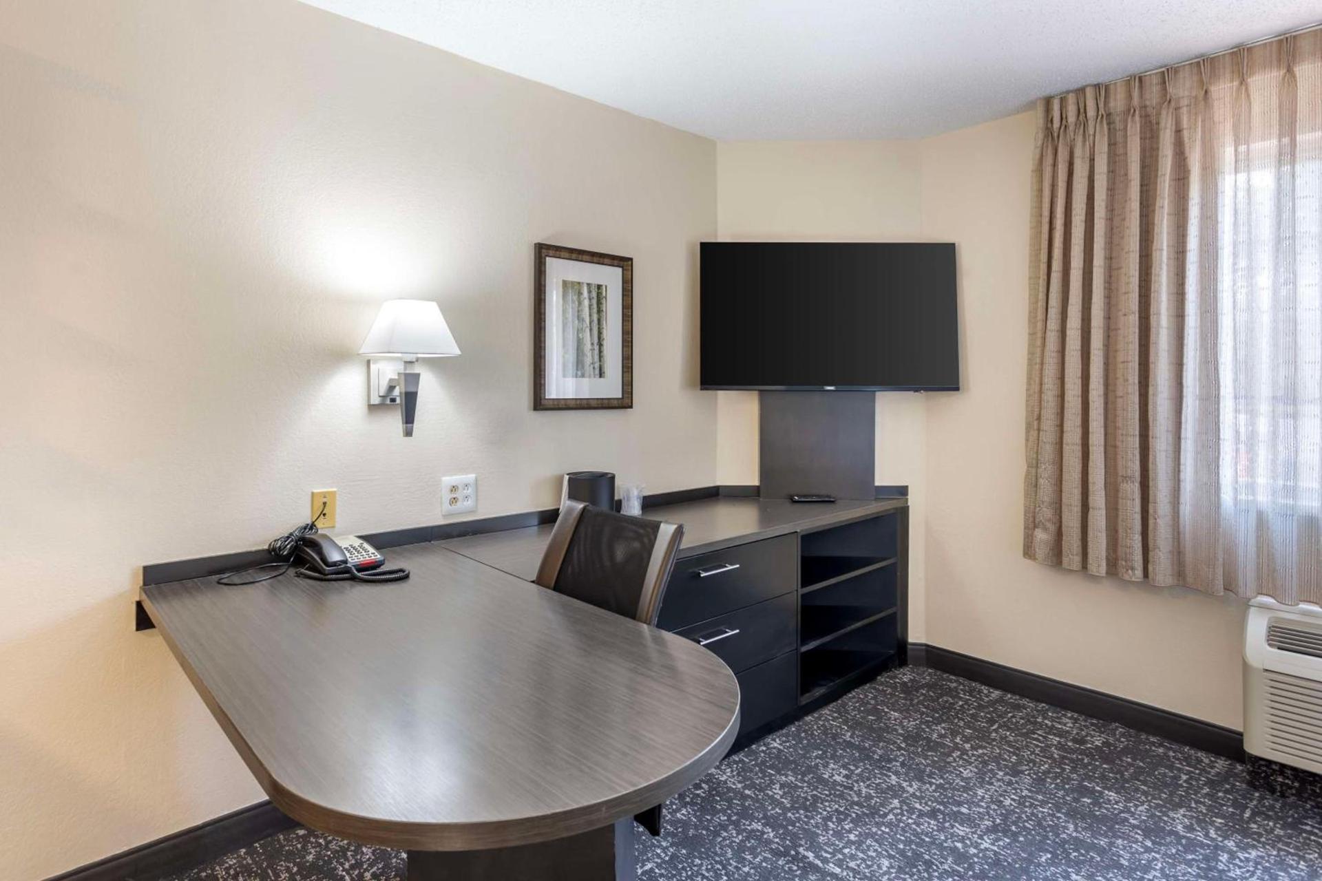 Executive Residency by Best Western Philadelphia-Willow Grove photo 14