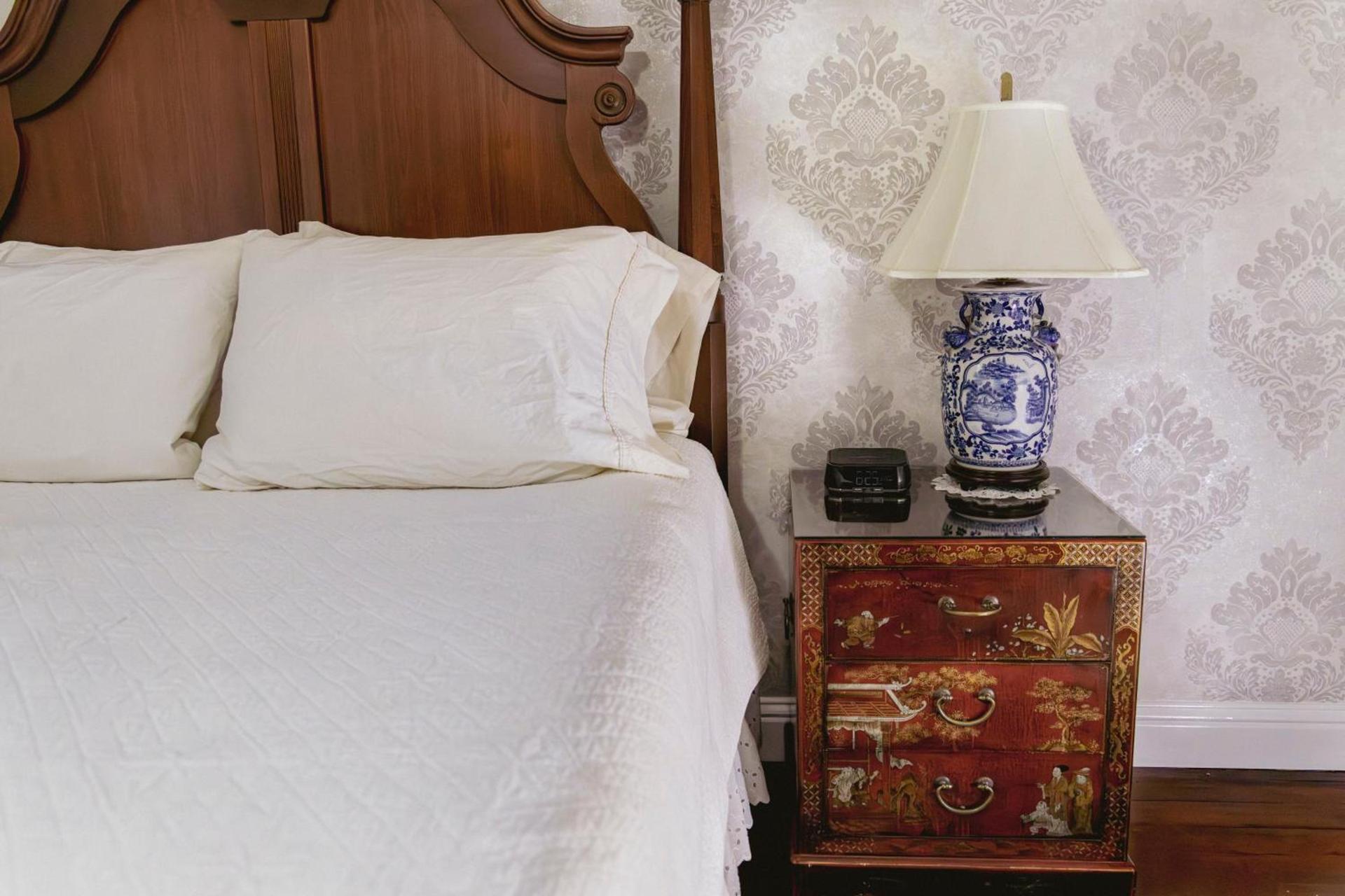 Weaverville Hotel photo 25