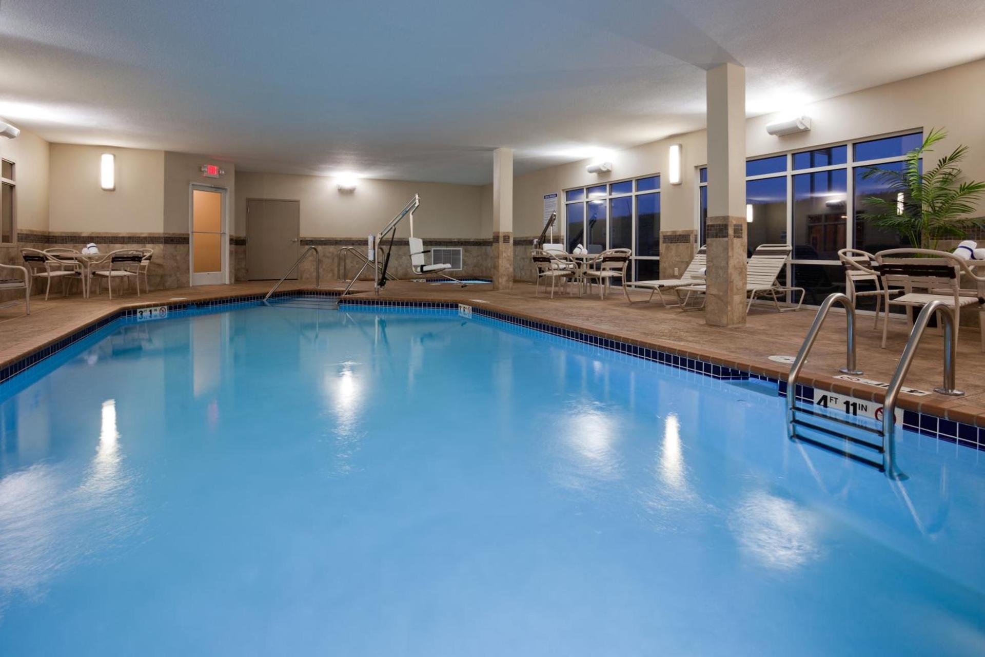 AmericInn by Wyndham Hartford SD photo 41