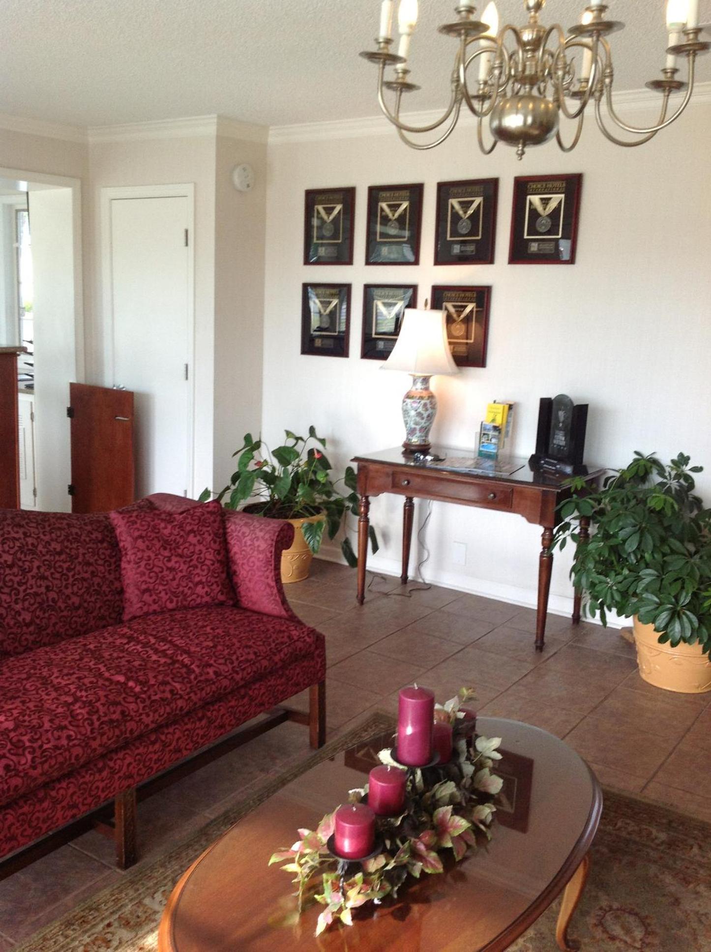 Ambassador Inn photo 9