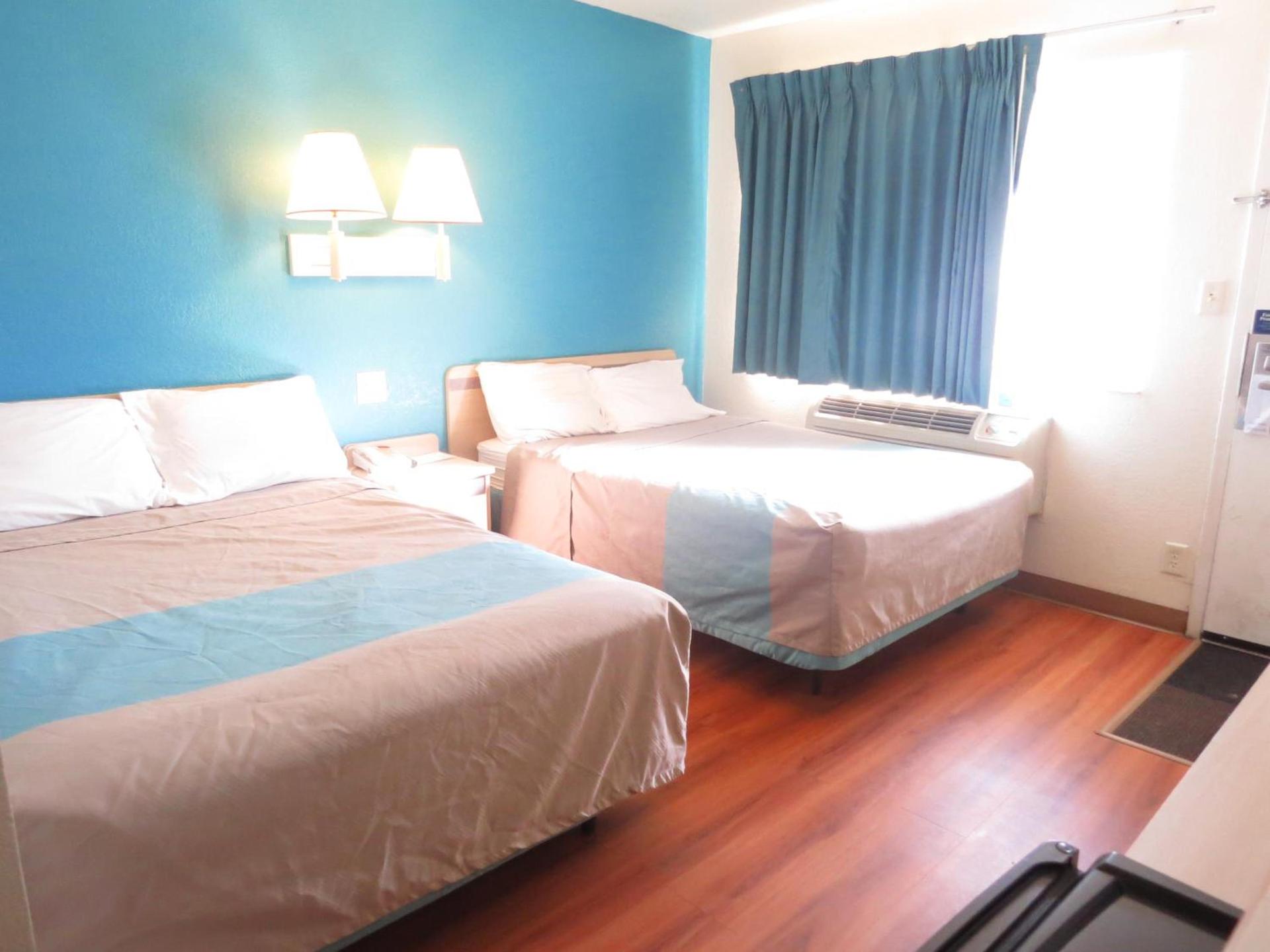 Motel 6-Mitchell, SD photo 47