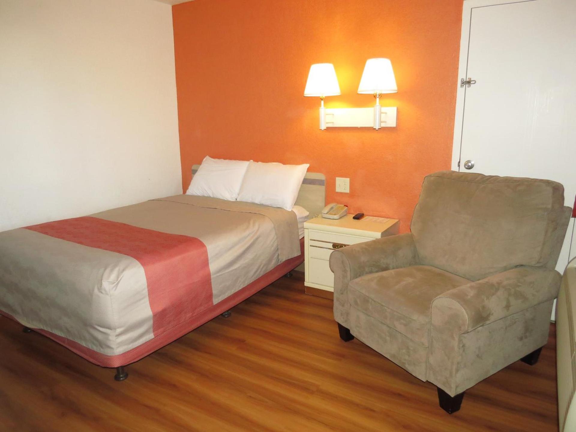 Motel 6-Mitchell, SD photo 49