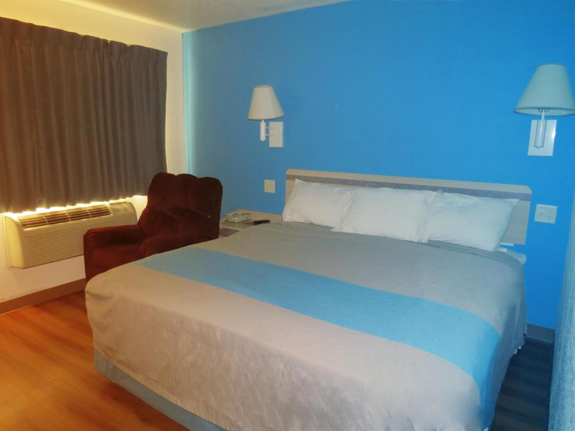 Motel 6-Mitchell, SD photo 51