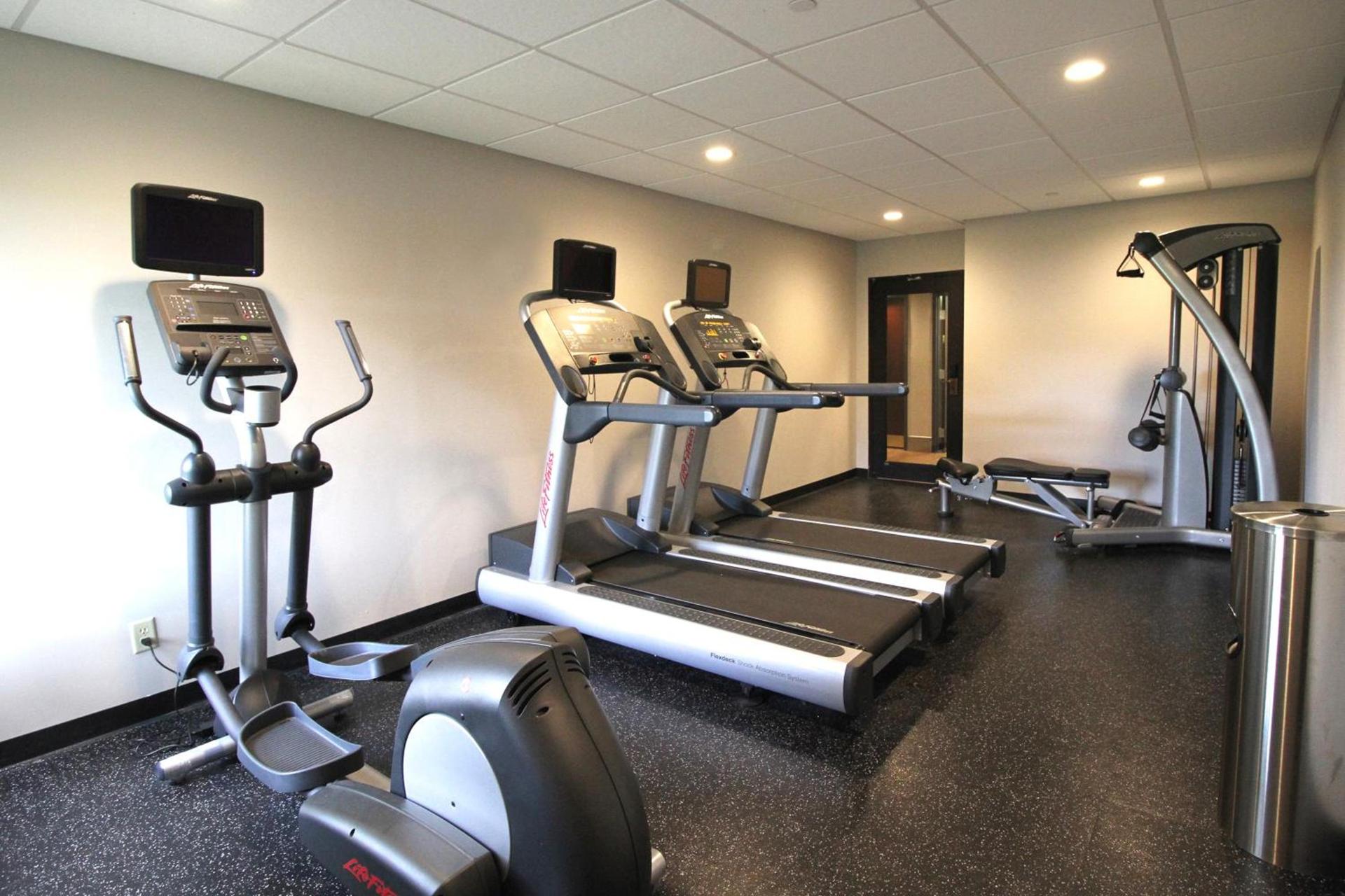 Country Inn & Suites by Radisson, Sandusky South, OH photo 10