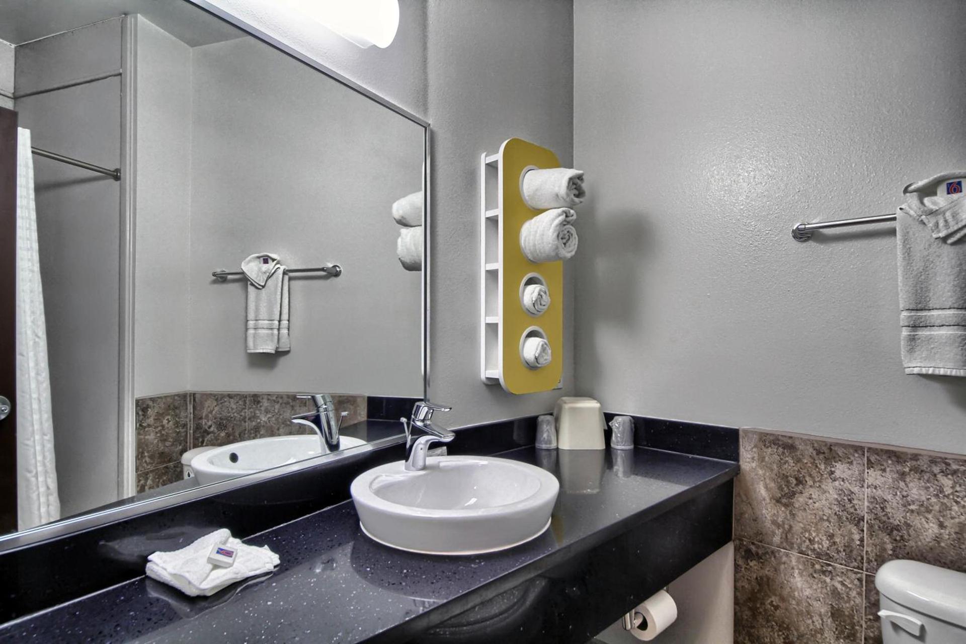 Motel 6-Weslaco, TX photo 40