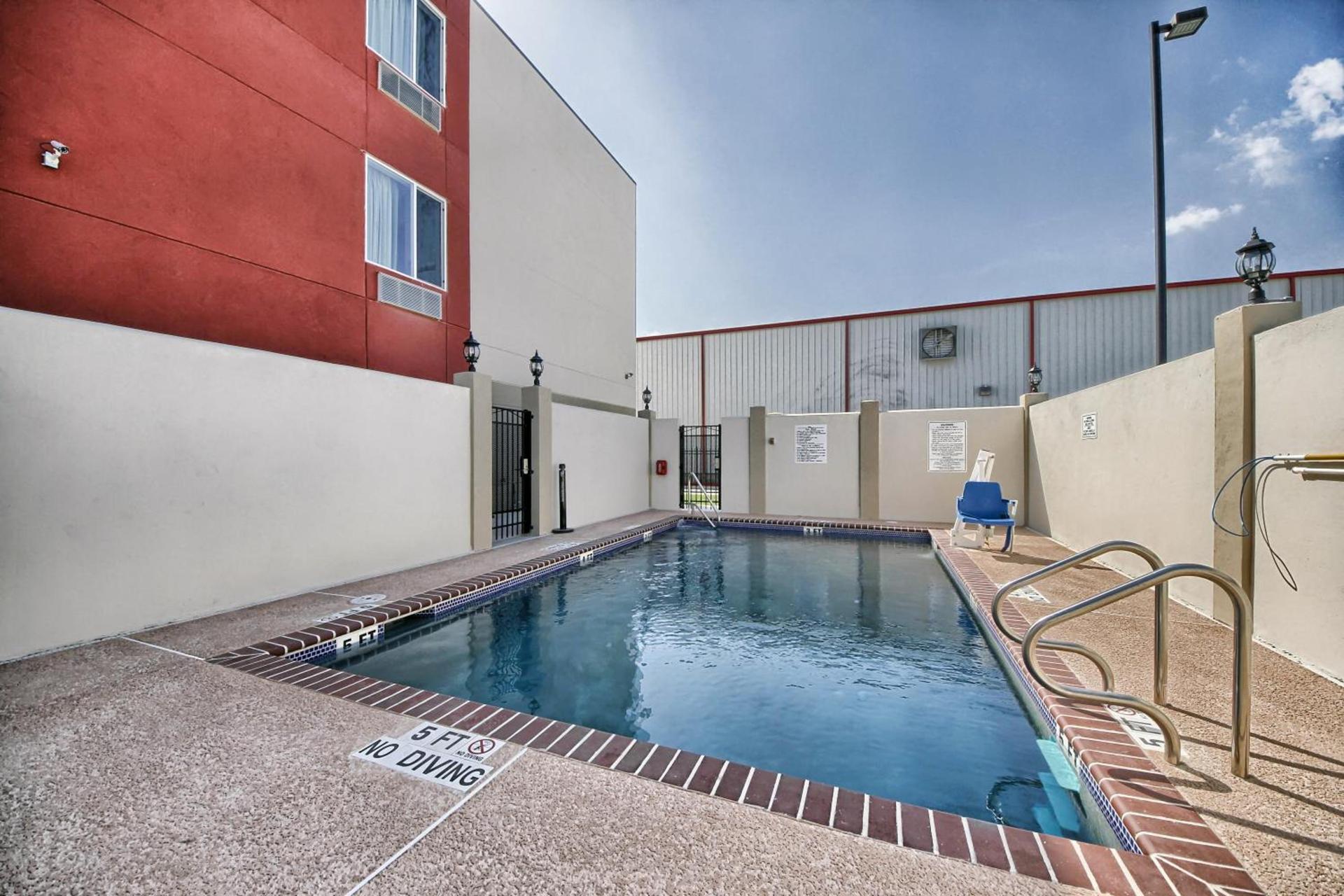 Motel 6-Weslaco, TX photo 42
