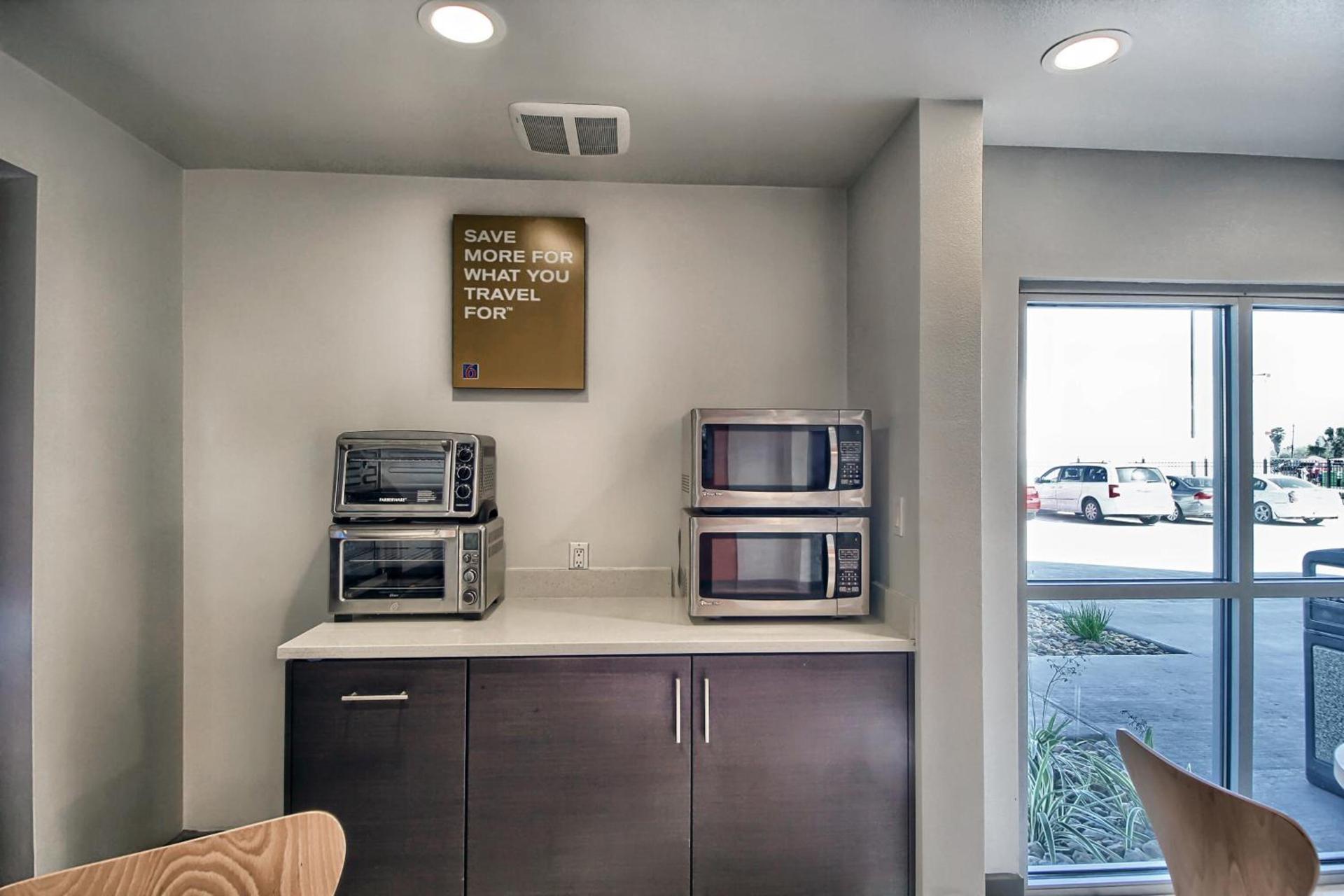Motel 6-Weslaco, TX photo 43