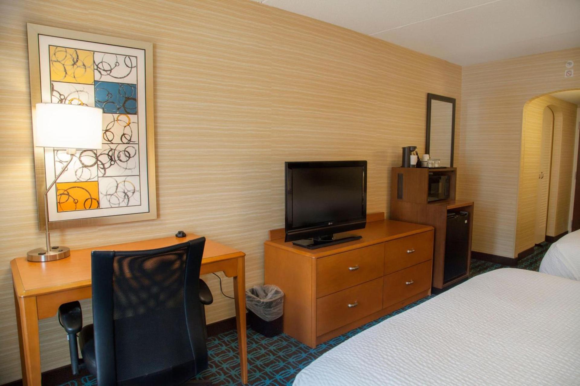 Fairfield Inn by Marriott Rochester East photo 11
