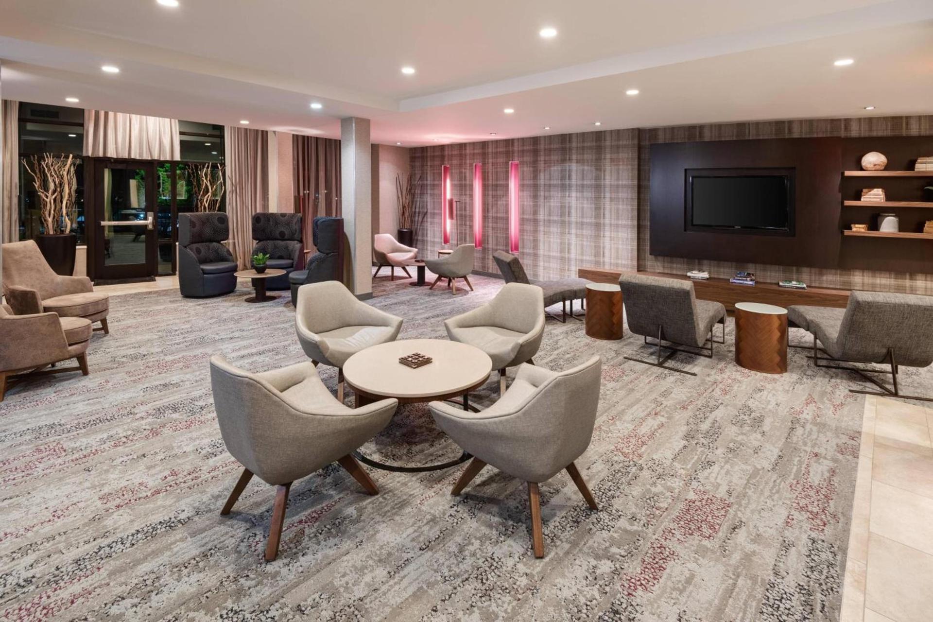 Courtyard by Marriott Pittsburgh Washington Meadow Lands photo 4