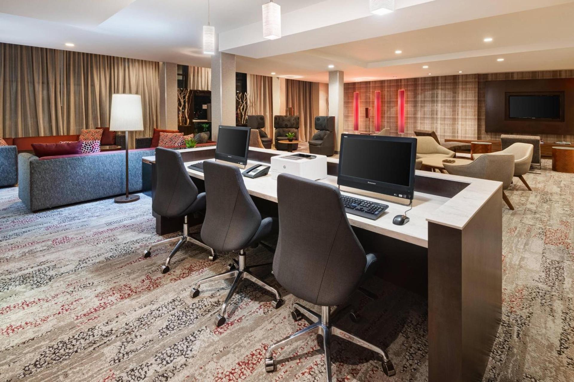 Courtyard by Marriott Pittsburgh Washington Meadow Lands photo 27