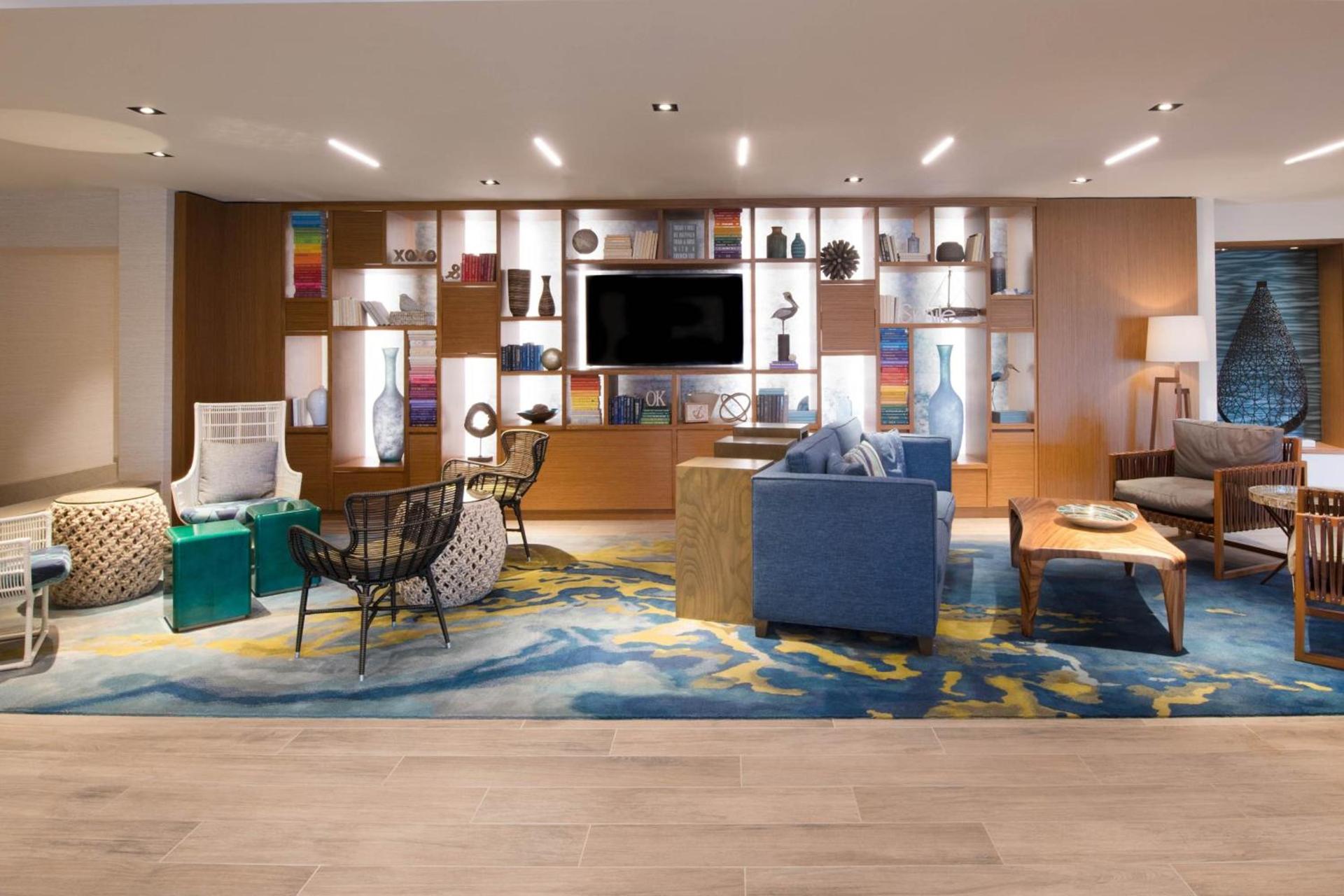Renaissance Newport Beach Hotel photo 3